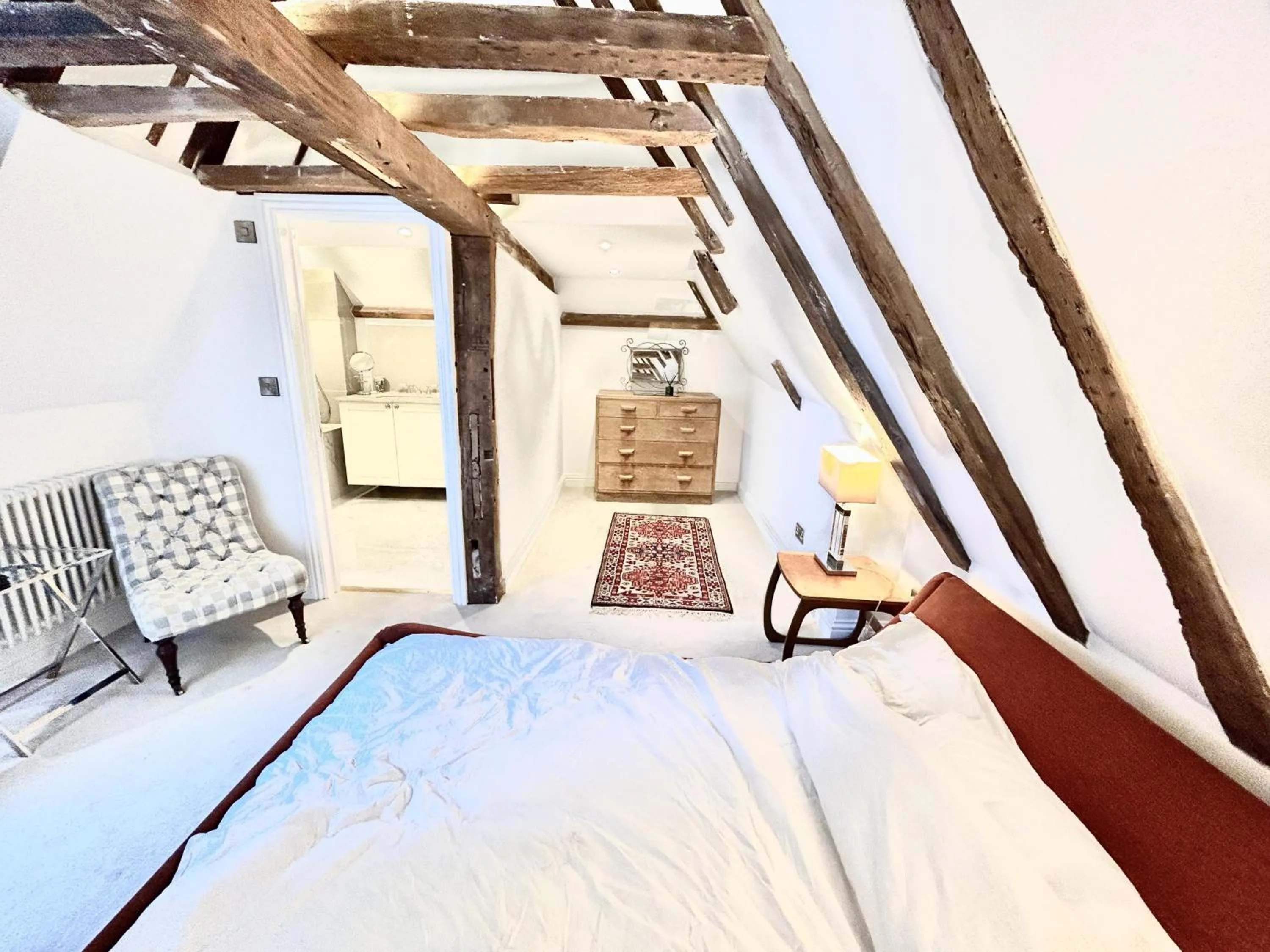 Bed in 3 Bed Cottage - Sleeps 6 - Pets - Parking - Wifi