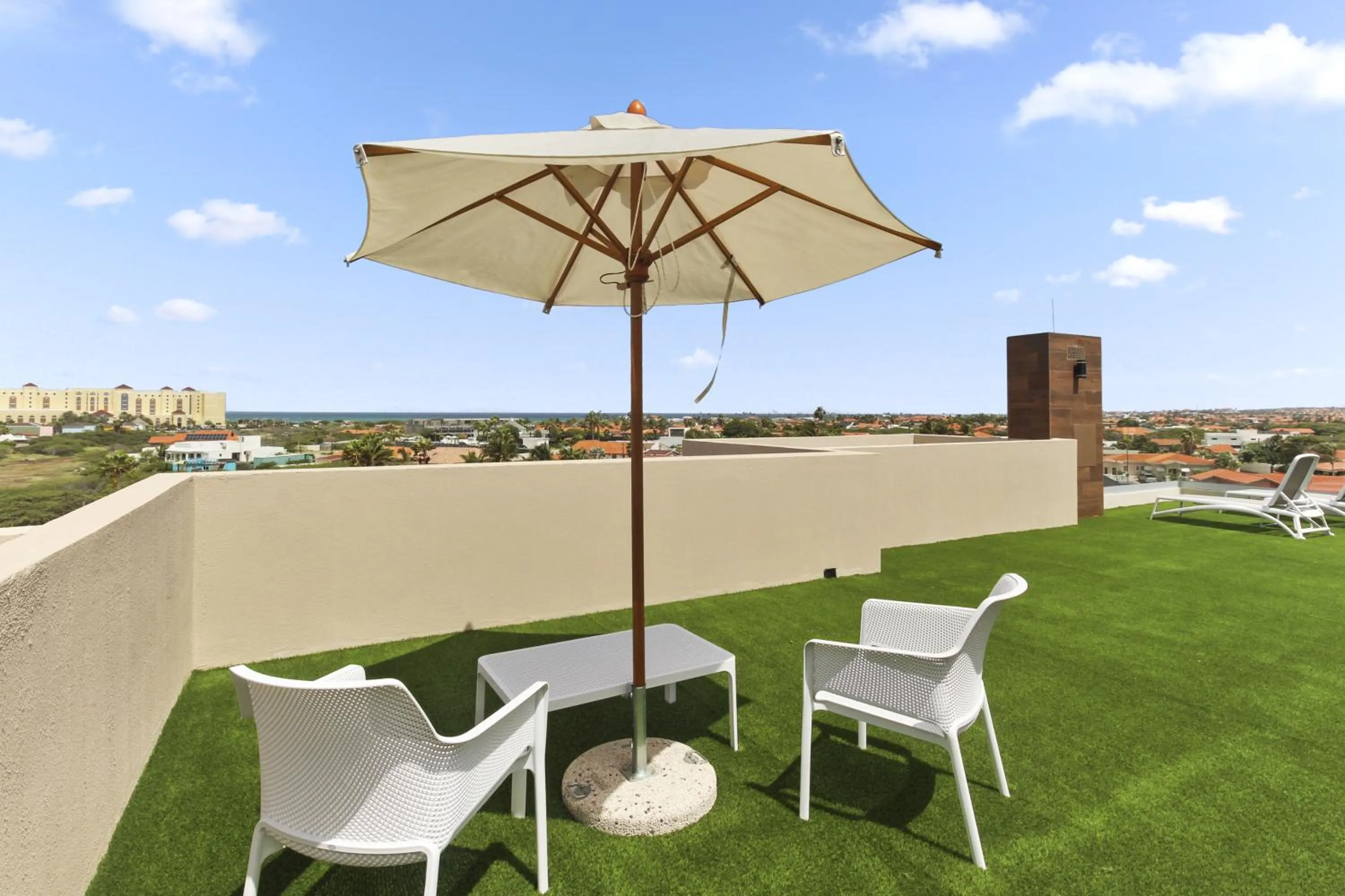 Balcony/Terrace in Bocobay Aracari Condos