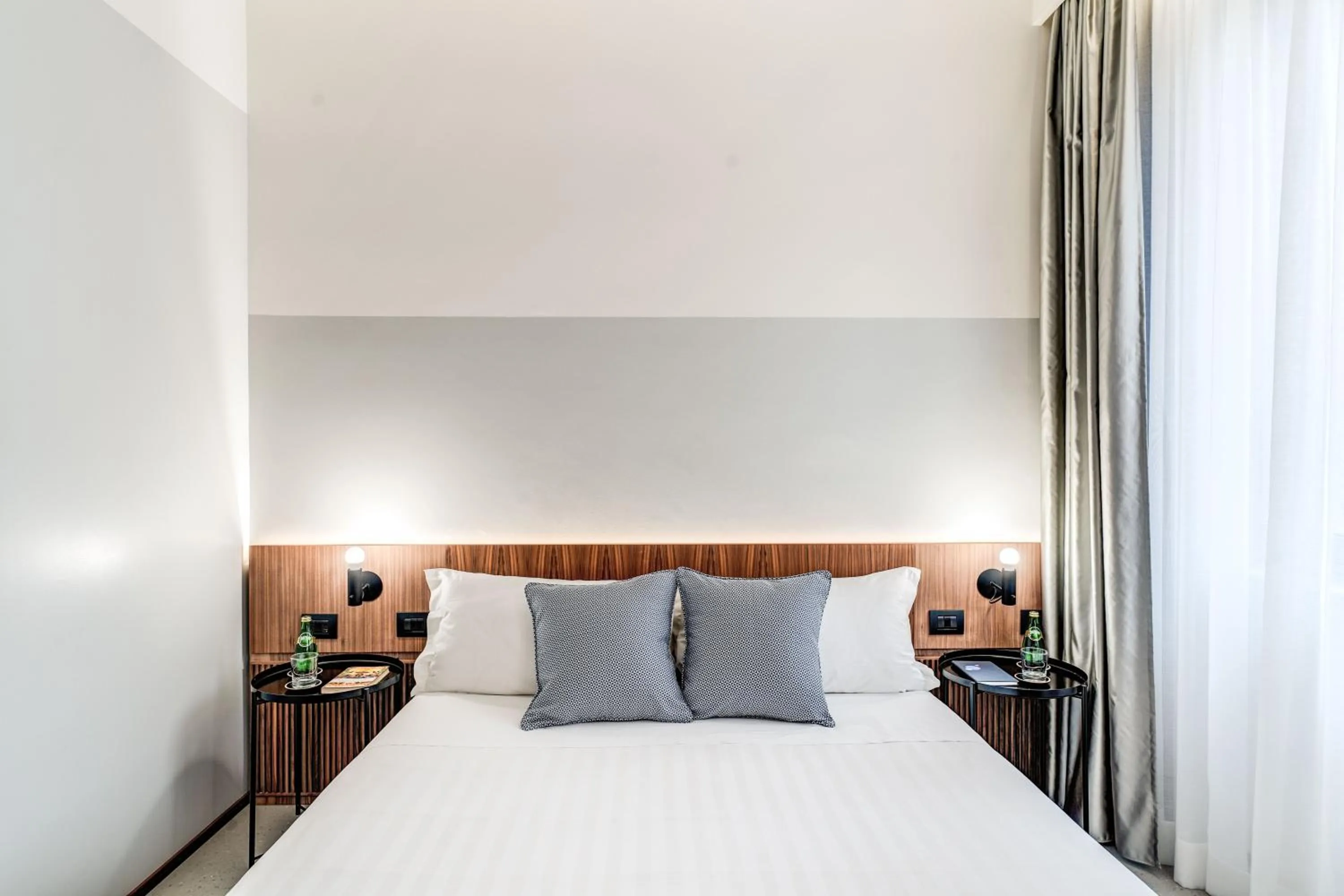 Bedroom, Bed in Sospeso Boutique Hotel