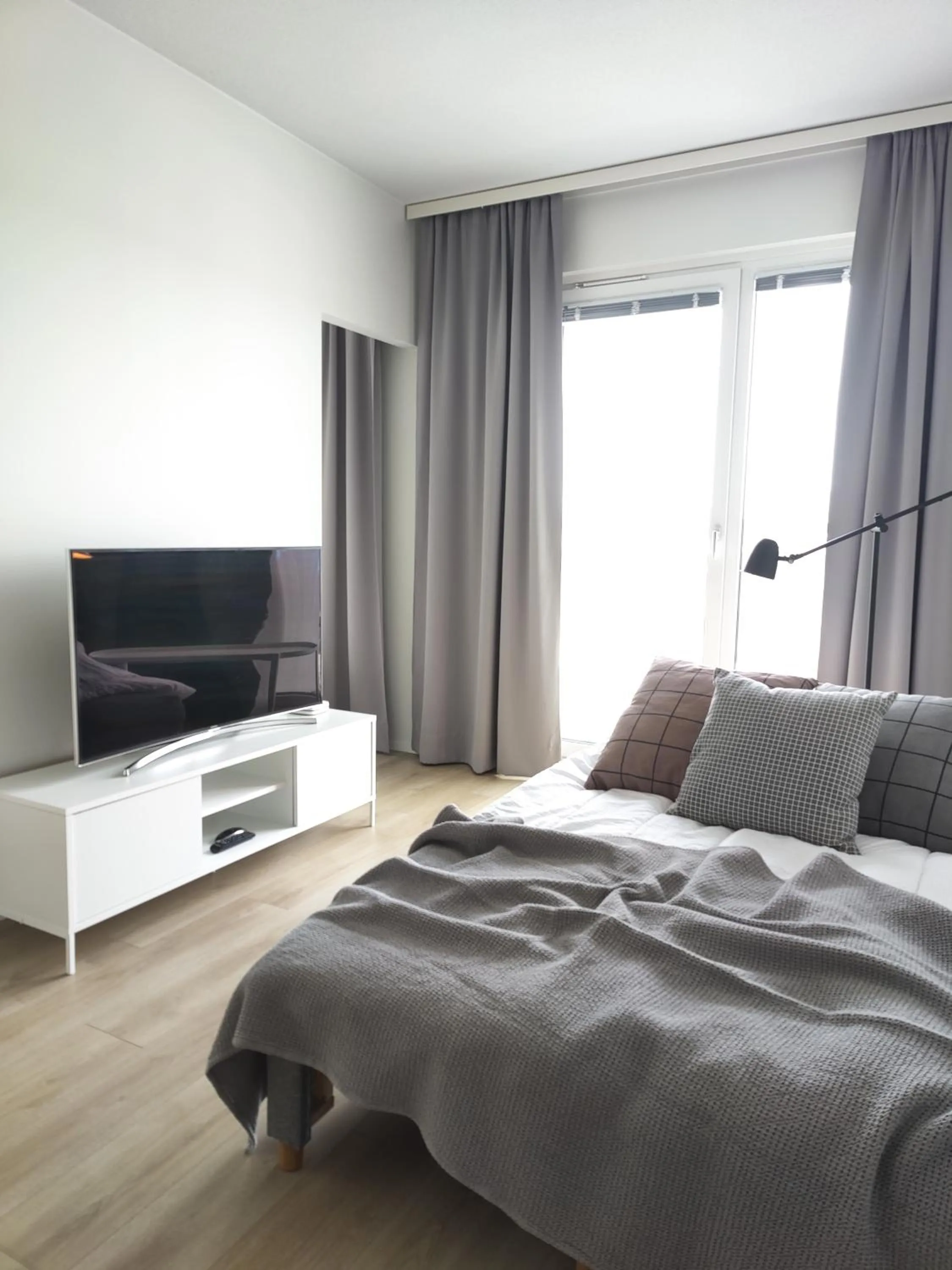Bed in City Studio Taiga