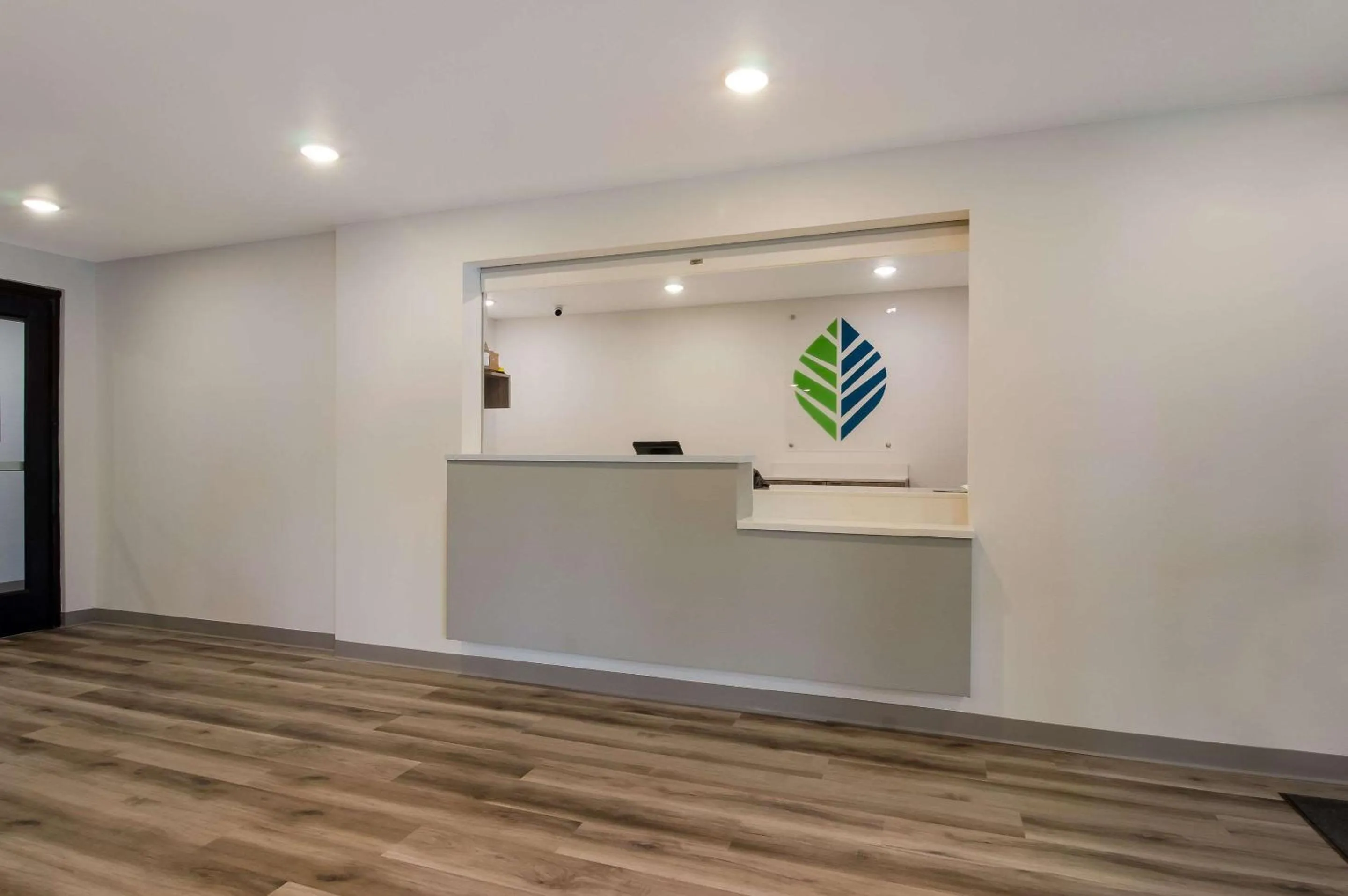 Lobby or reception in WoodSpring Suites Olympia - Lacey