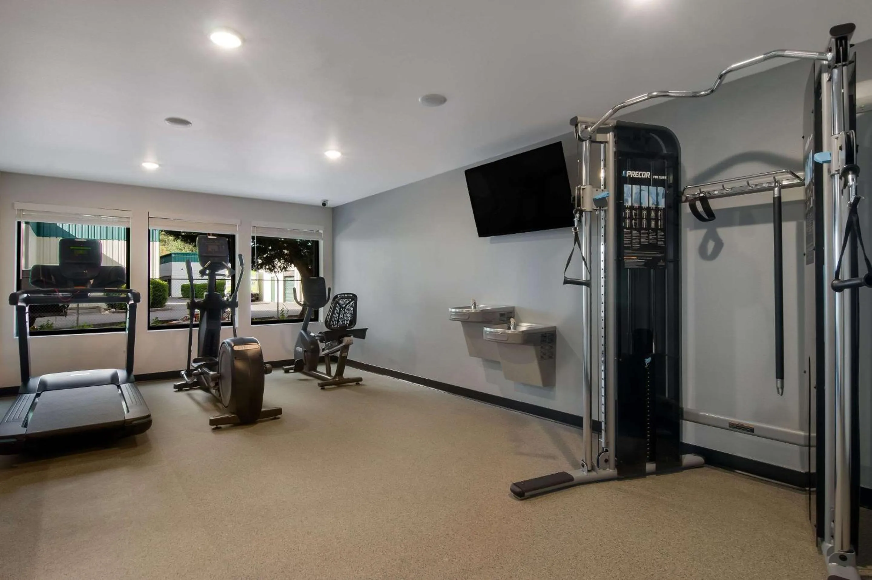 Fitness centre/facilities in WoodSpring Suites Olympia - Lacey