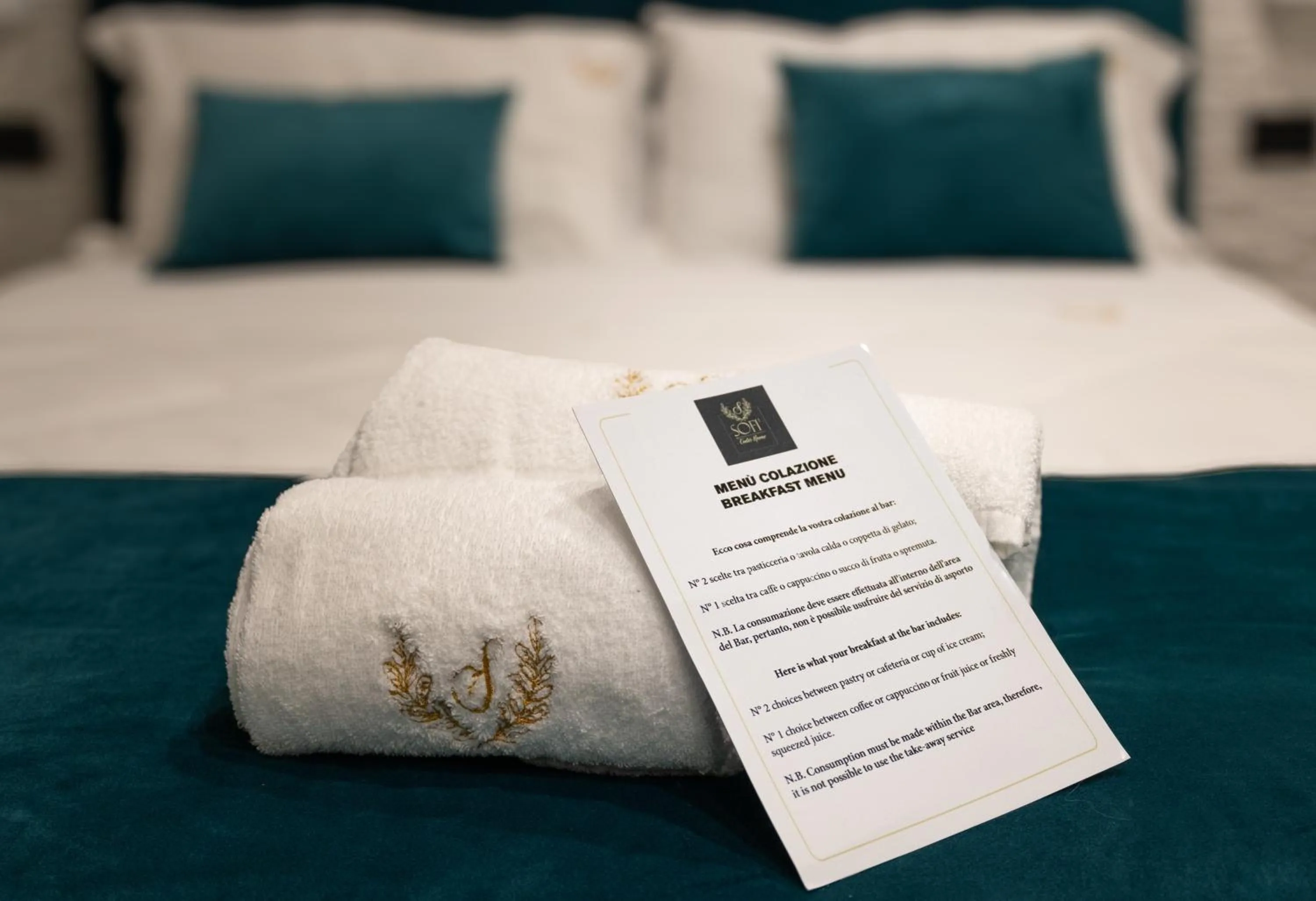 Italian breakfast, Bed in Sofi' Center Rooms