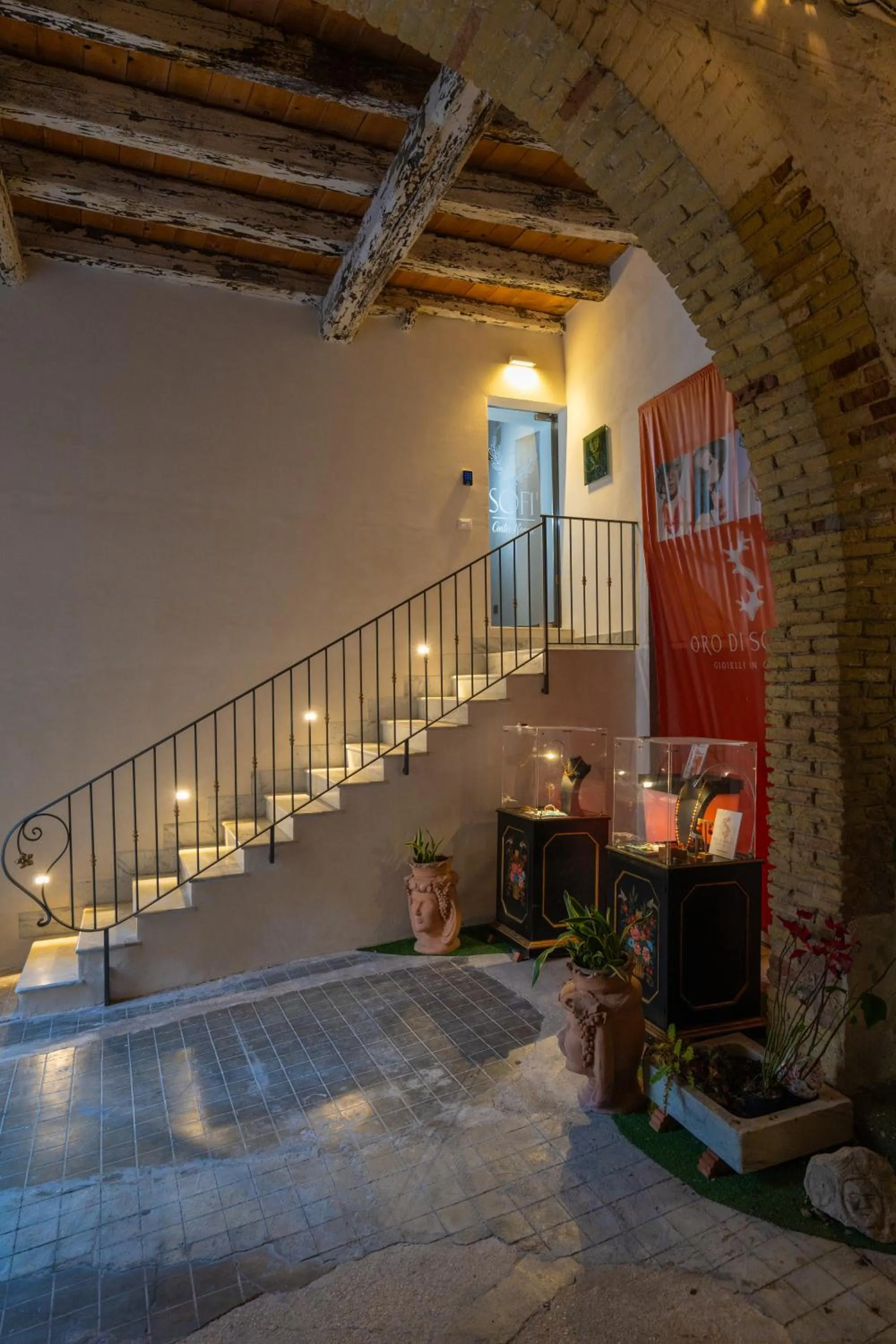 Facade/entrance in Sofi' Center Rooms