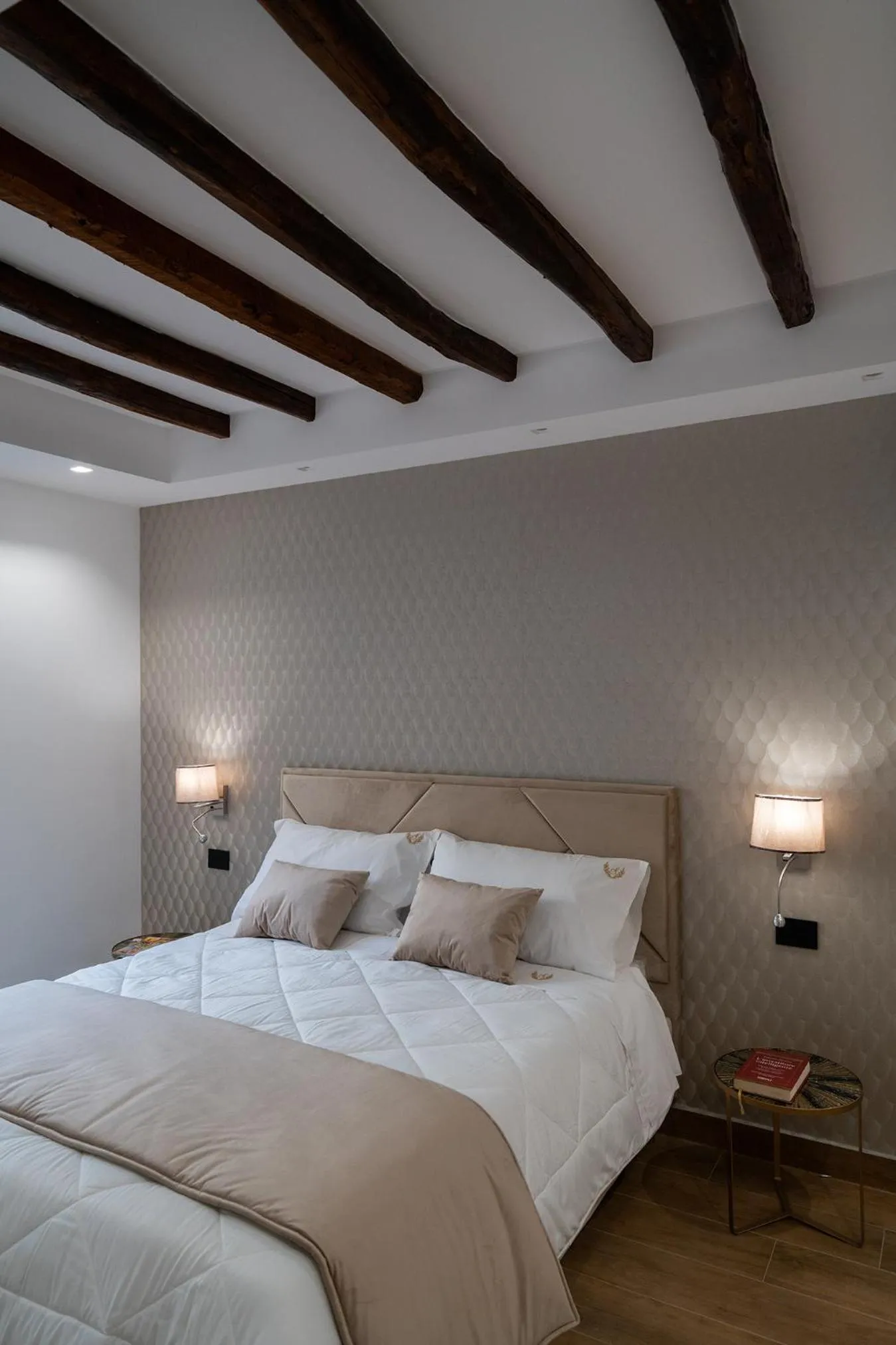 Bedroom, Bed in Sofi' Center Rooms