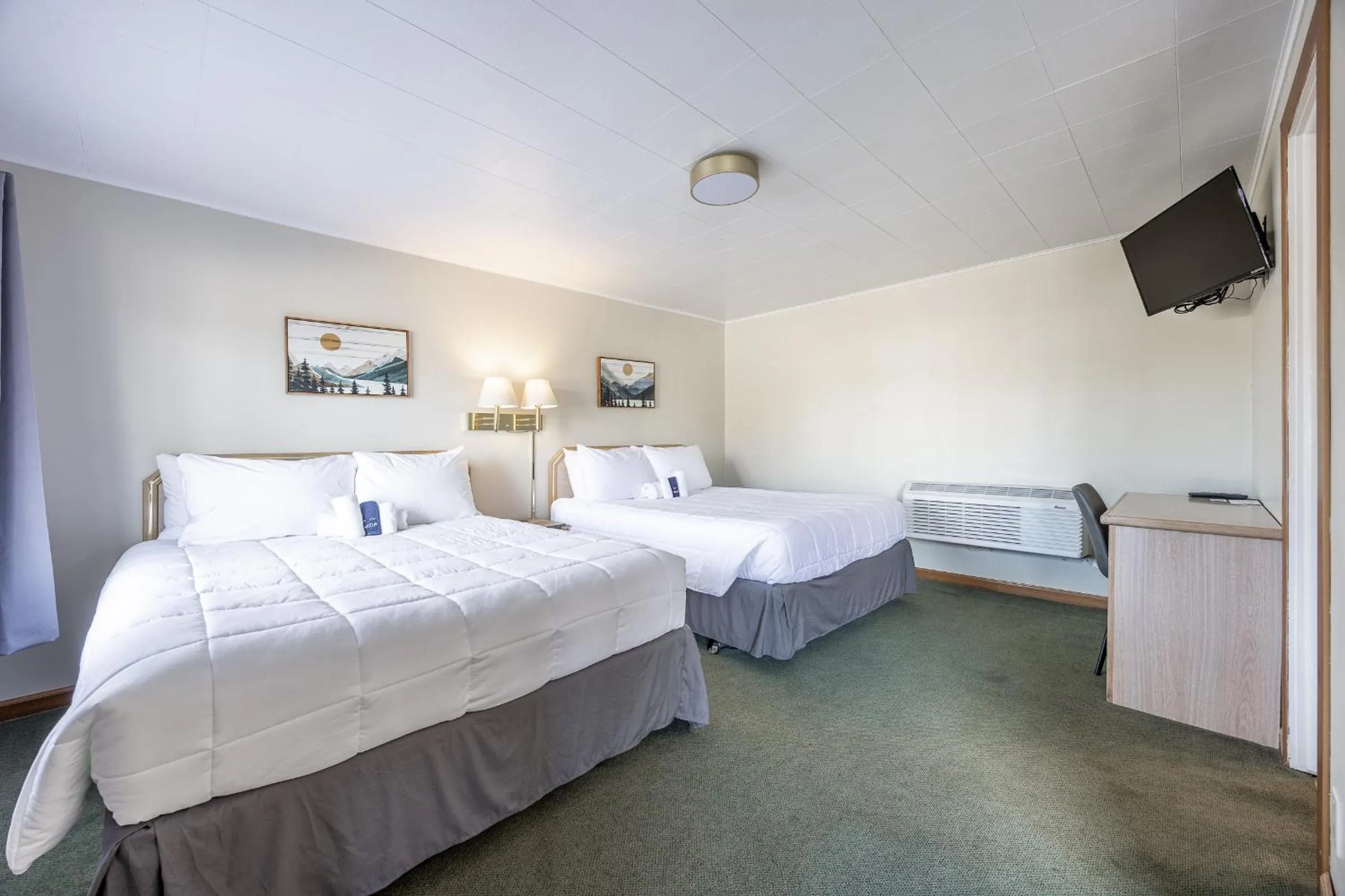 Bed in City Center Motel