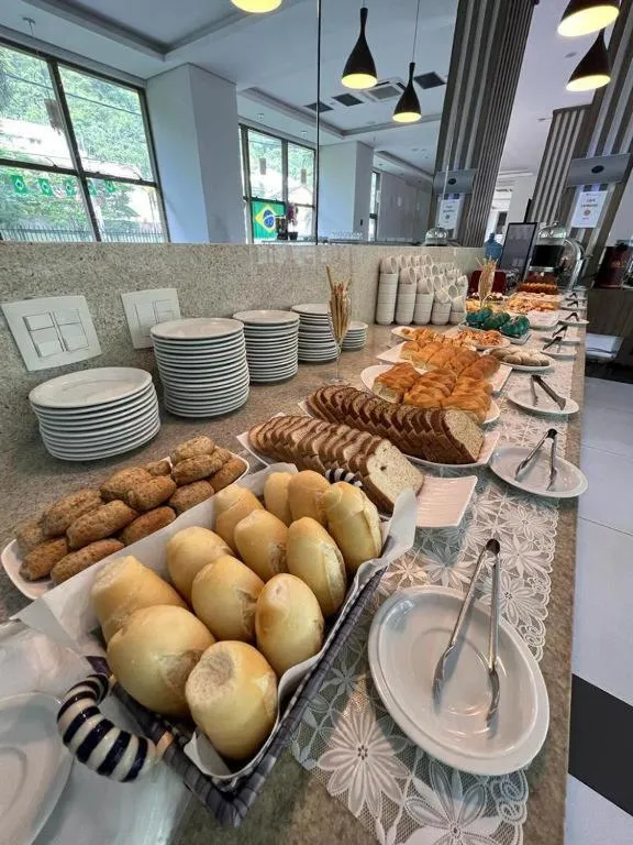 Restaurant/places to eat in Hotel Via Premiere - Rio Centro