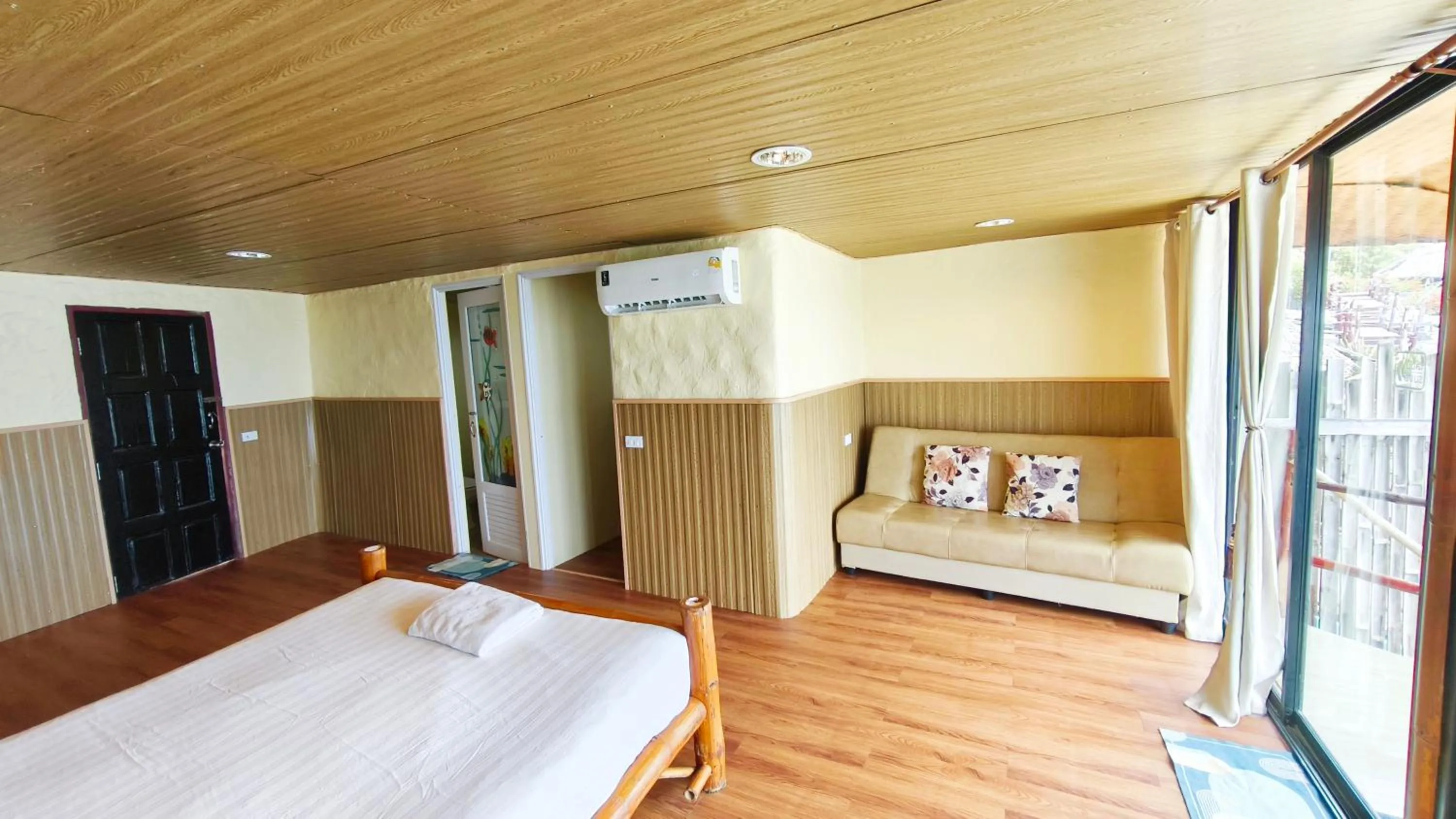 Bedroom, Bed in Pareehut Resort Koh Sichang