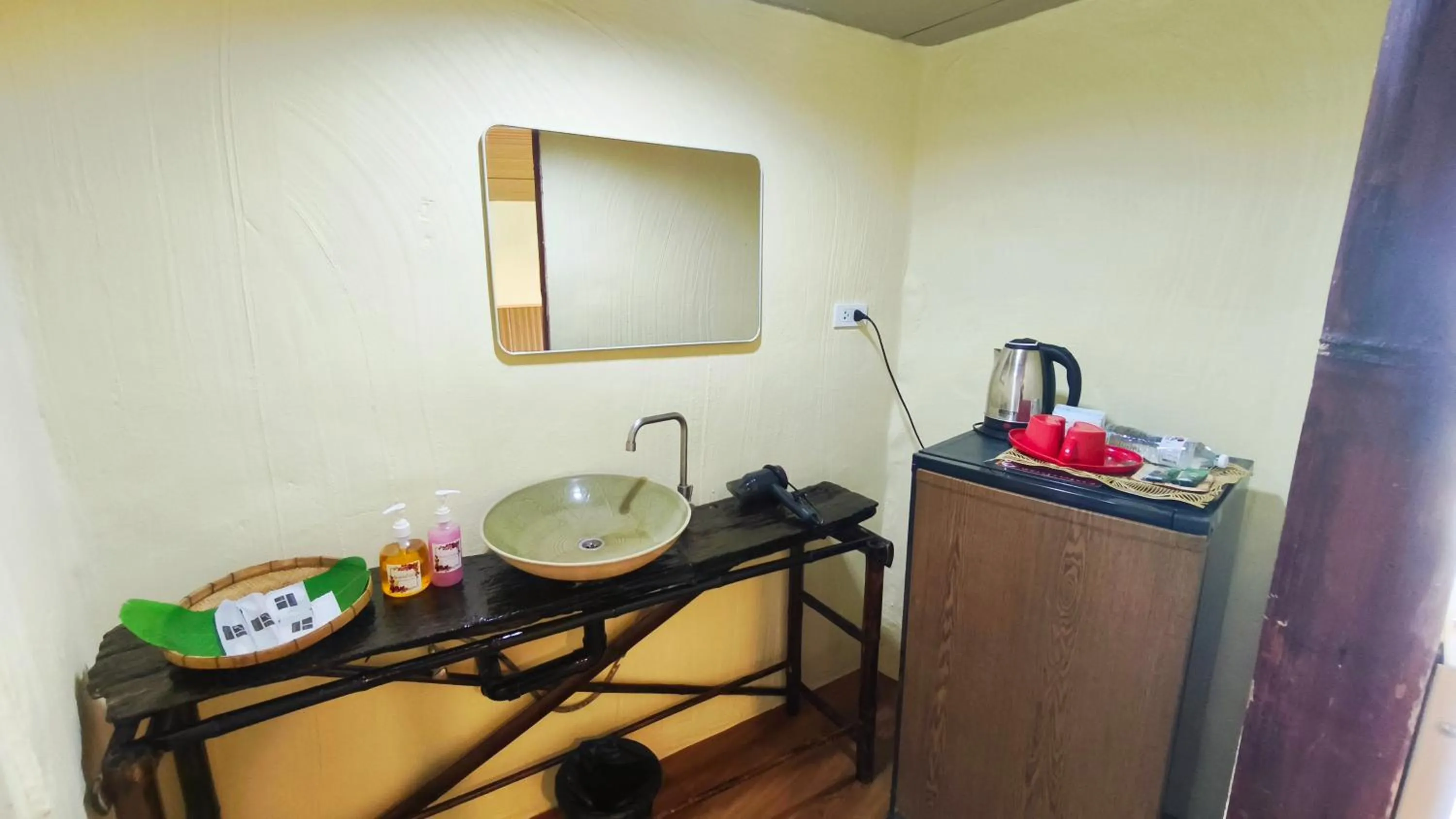 Area and facilities in Pareehut Resort Koh Sichang