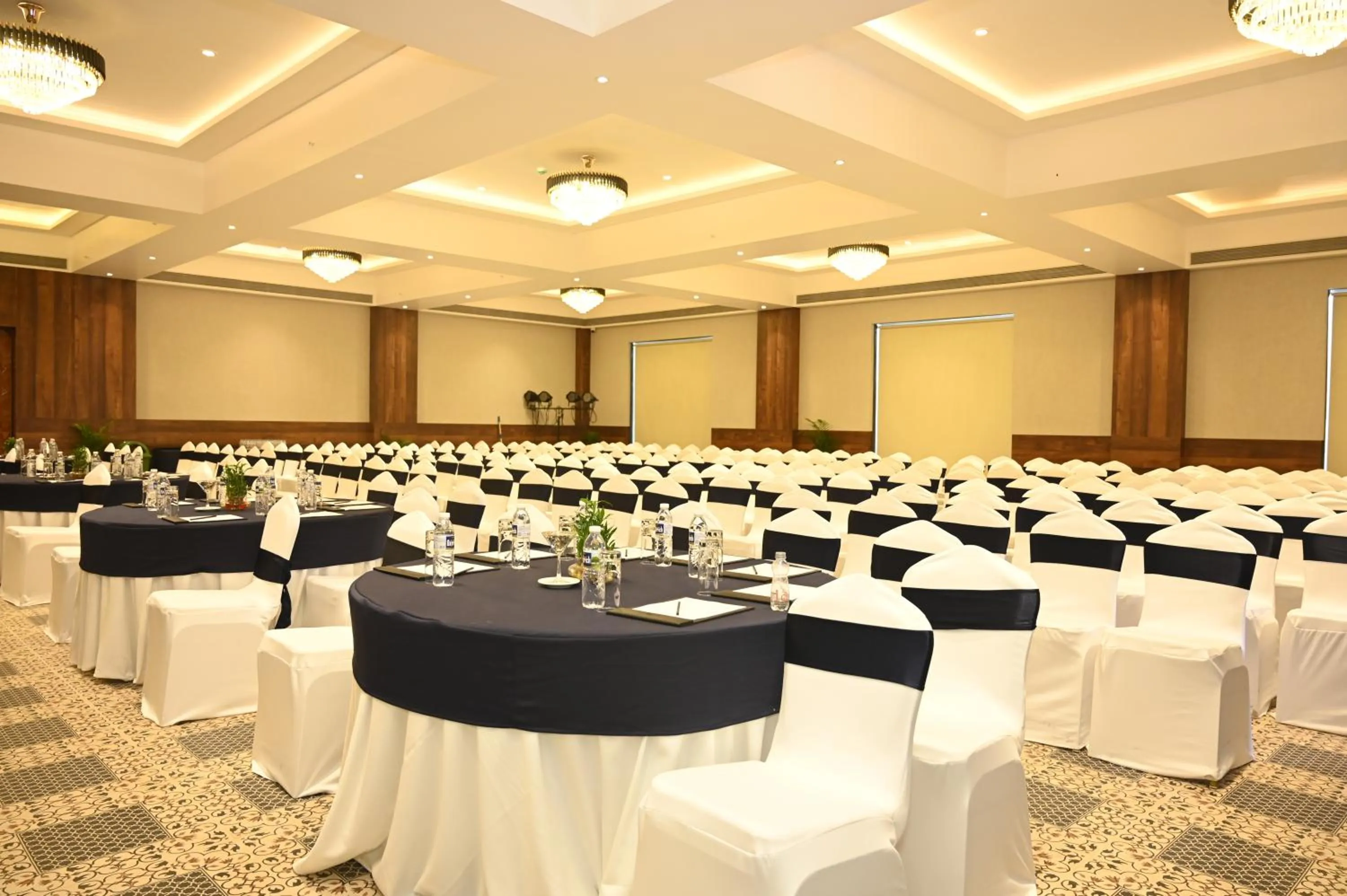 Banquet/Function facilities in Effotel by Sayaji Sarola