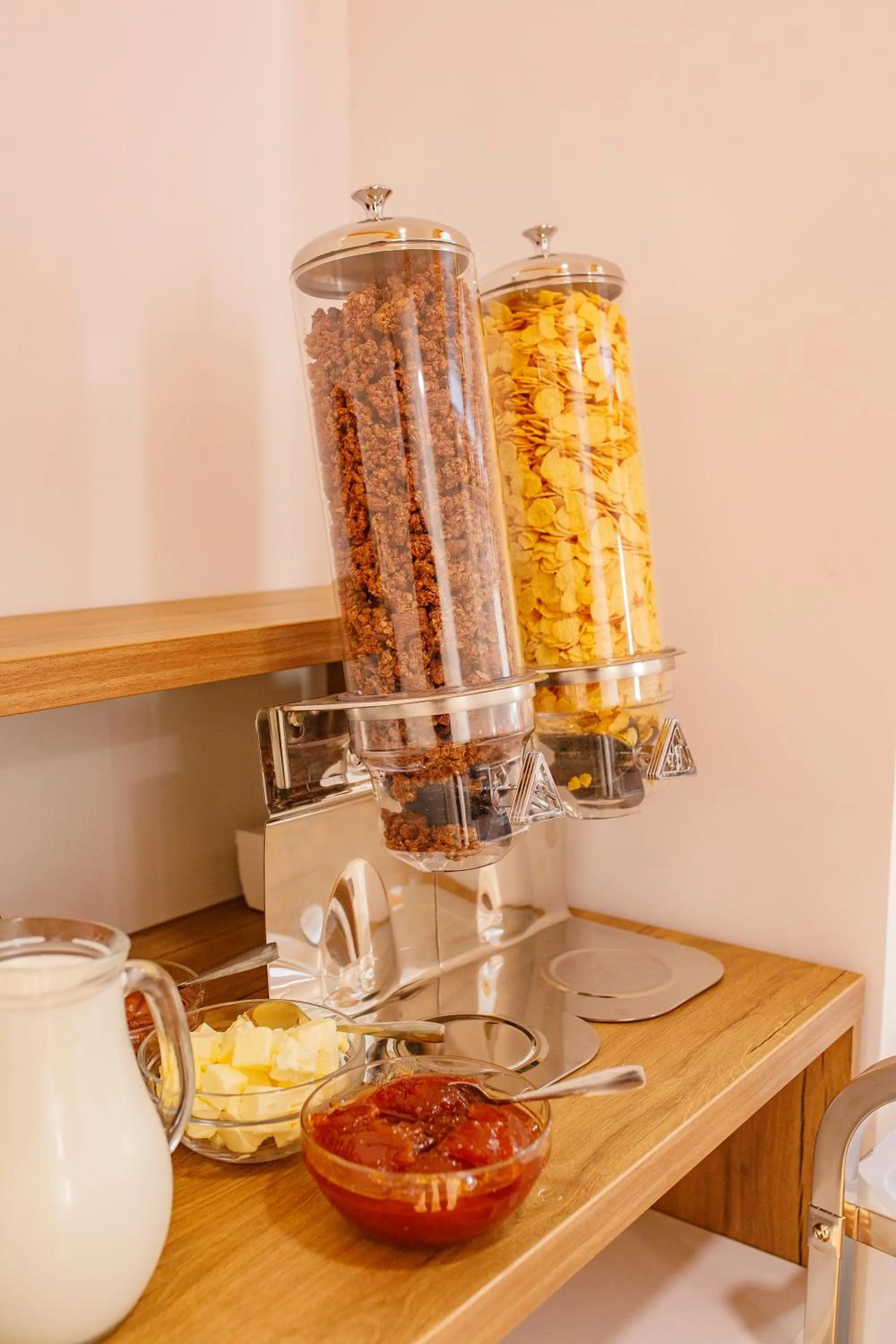 Breakfast in Hotel AirStar