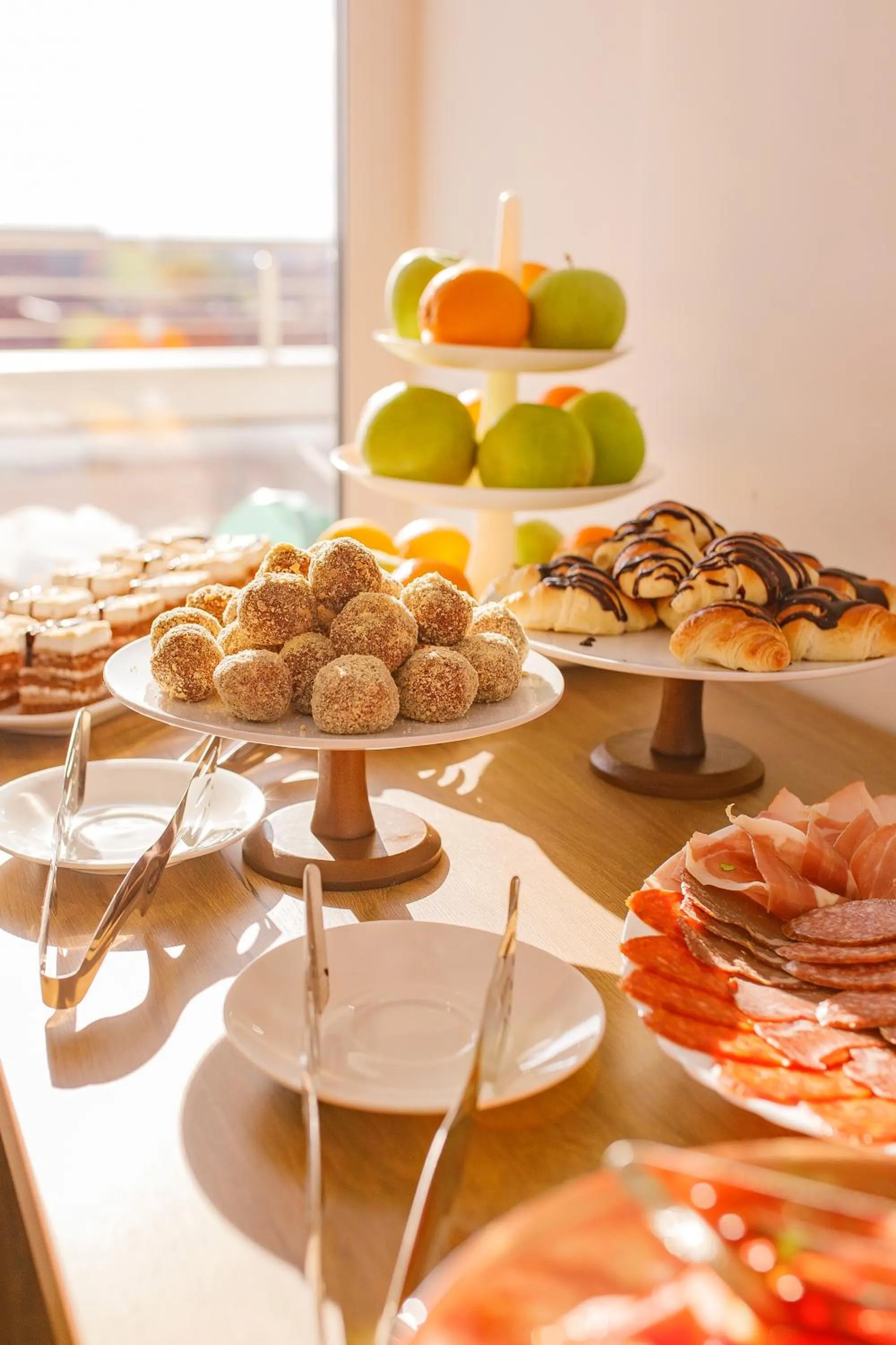 Breakfast in Hotel AirStar