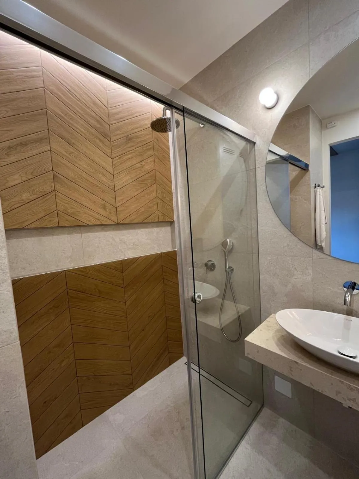 Shower in Aura Medical SPA Nałęczów