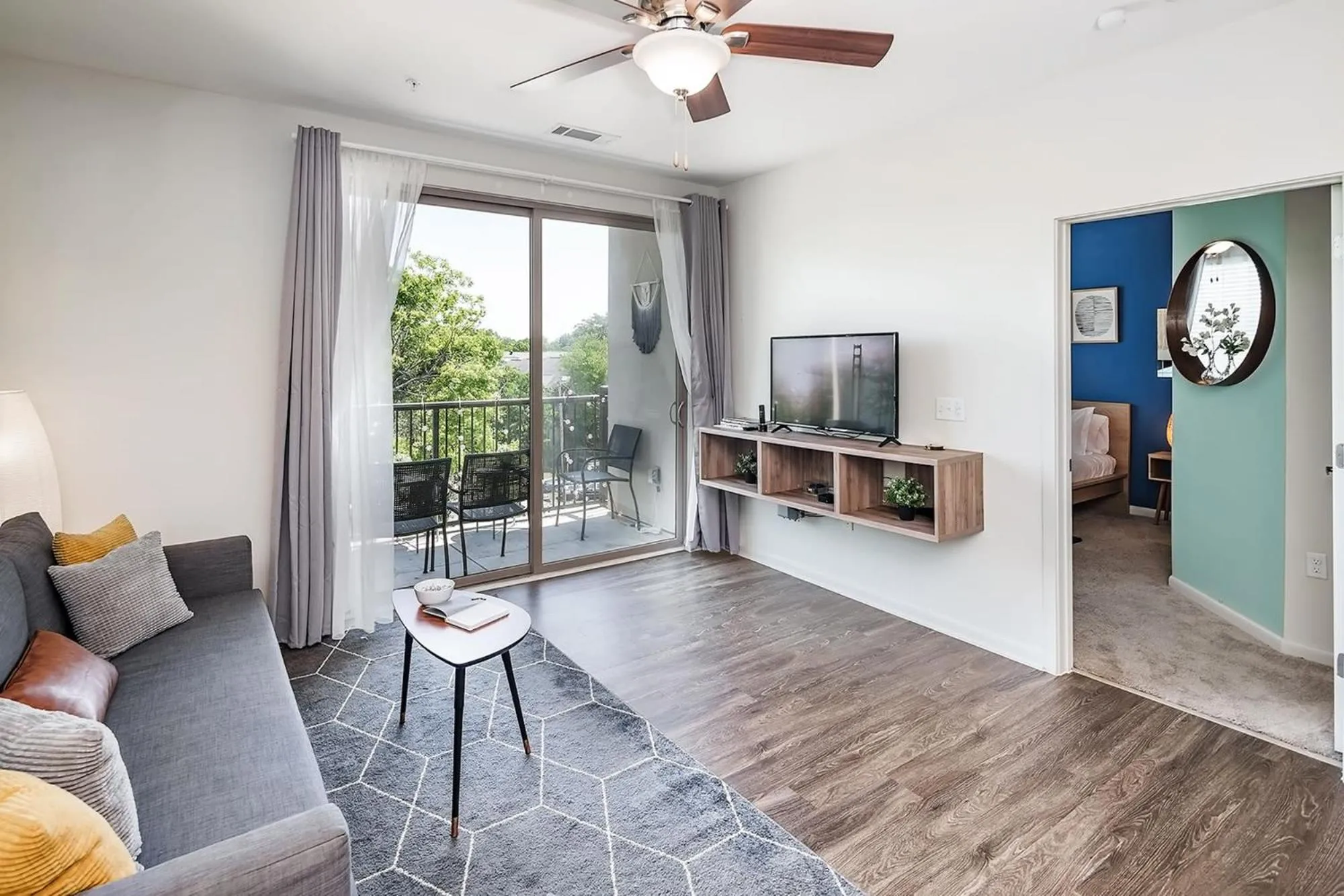 Uptown 4th Ward Luxury Apt Year-Round Pool