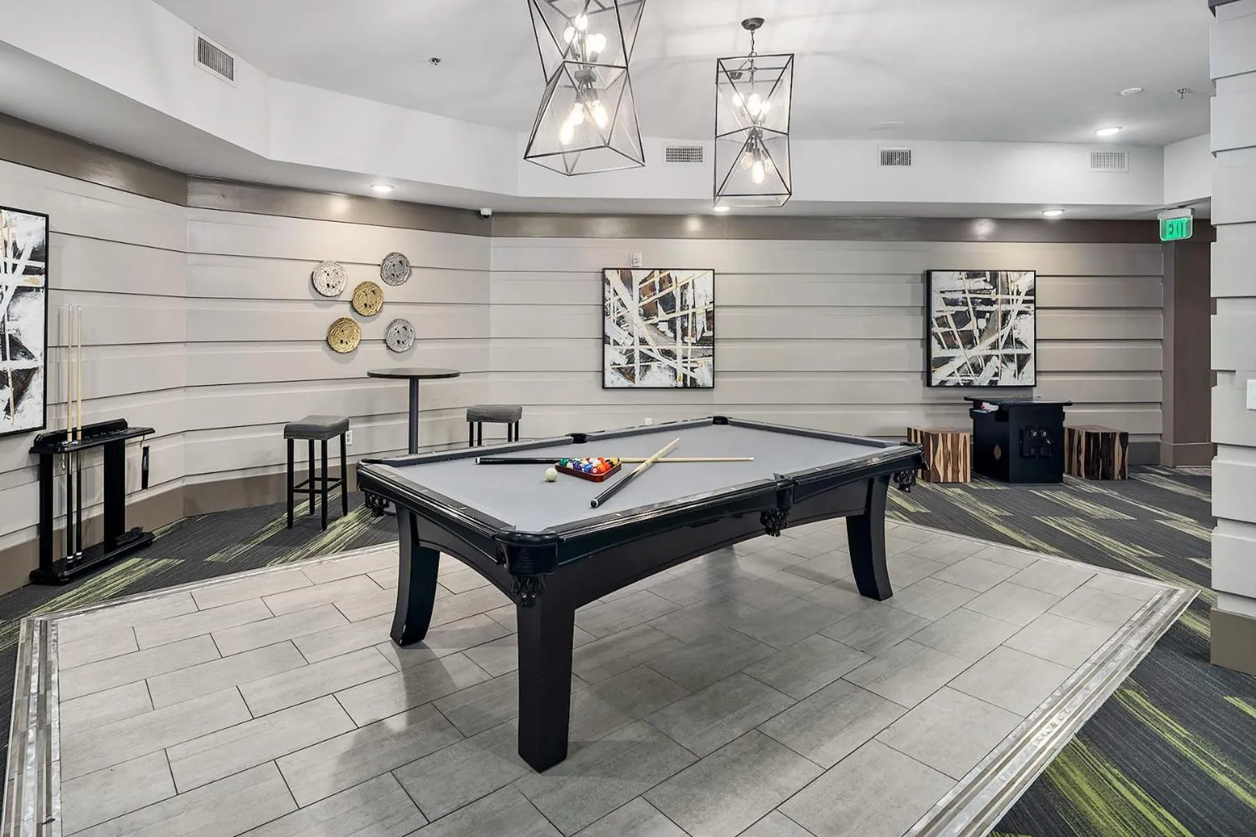 Uptown 4th Ward Luxury Apt Year-Round Pool