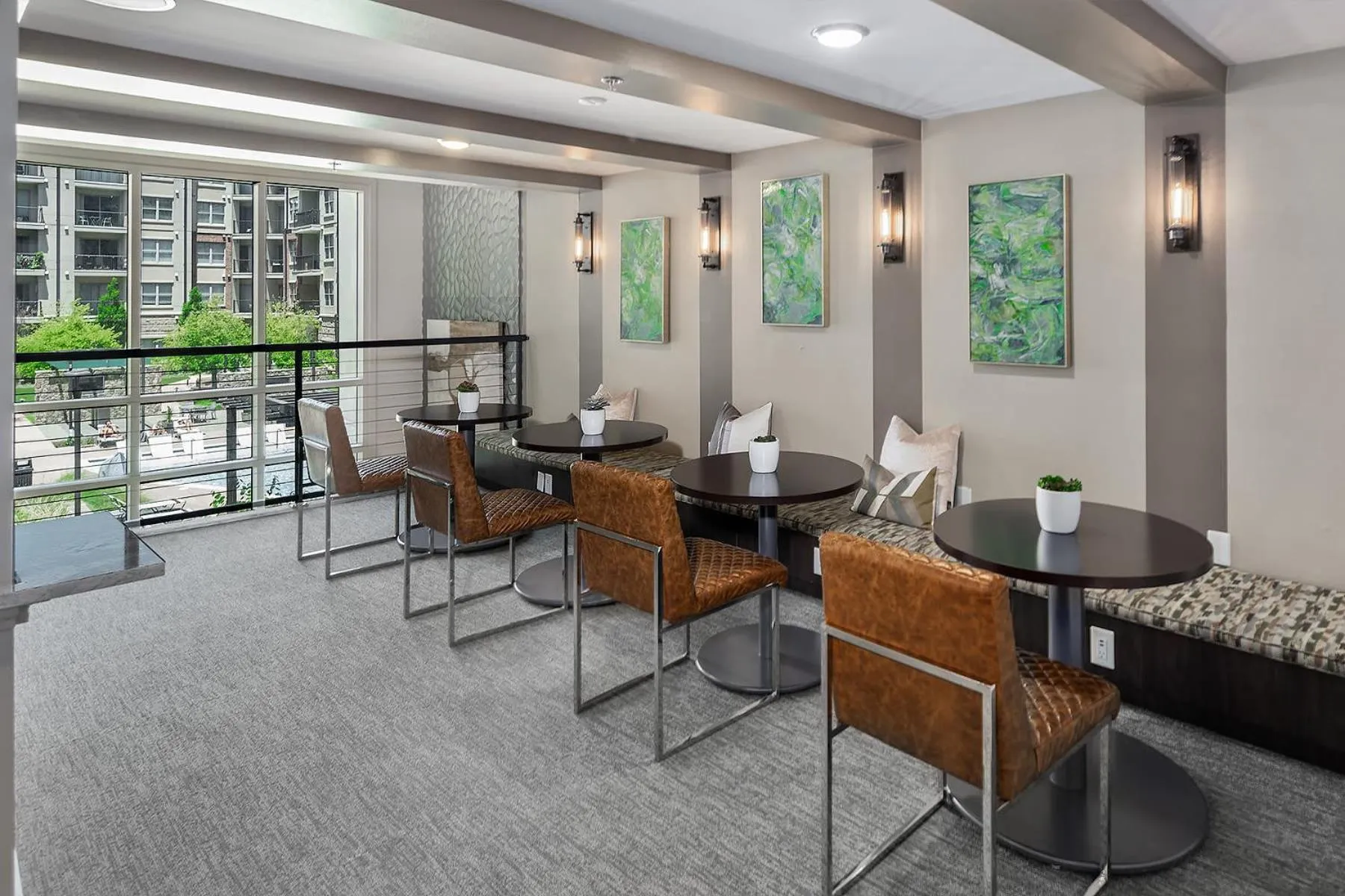 Uptown 4th Ward Luxury Apt Year-Round Pool