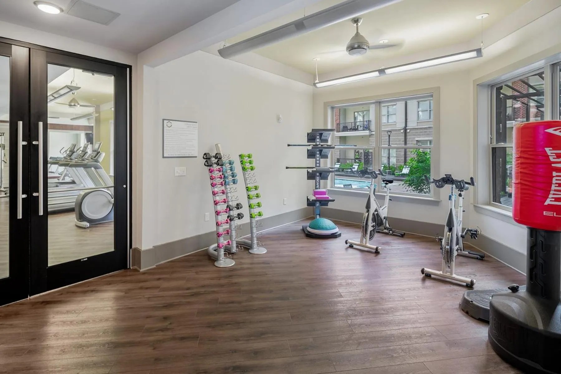 Uptown 4th Ward Luxury Apt Year-Round Pool