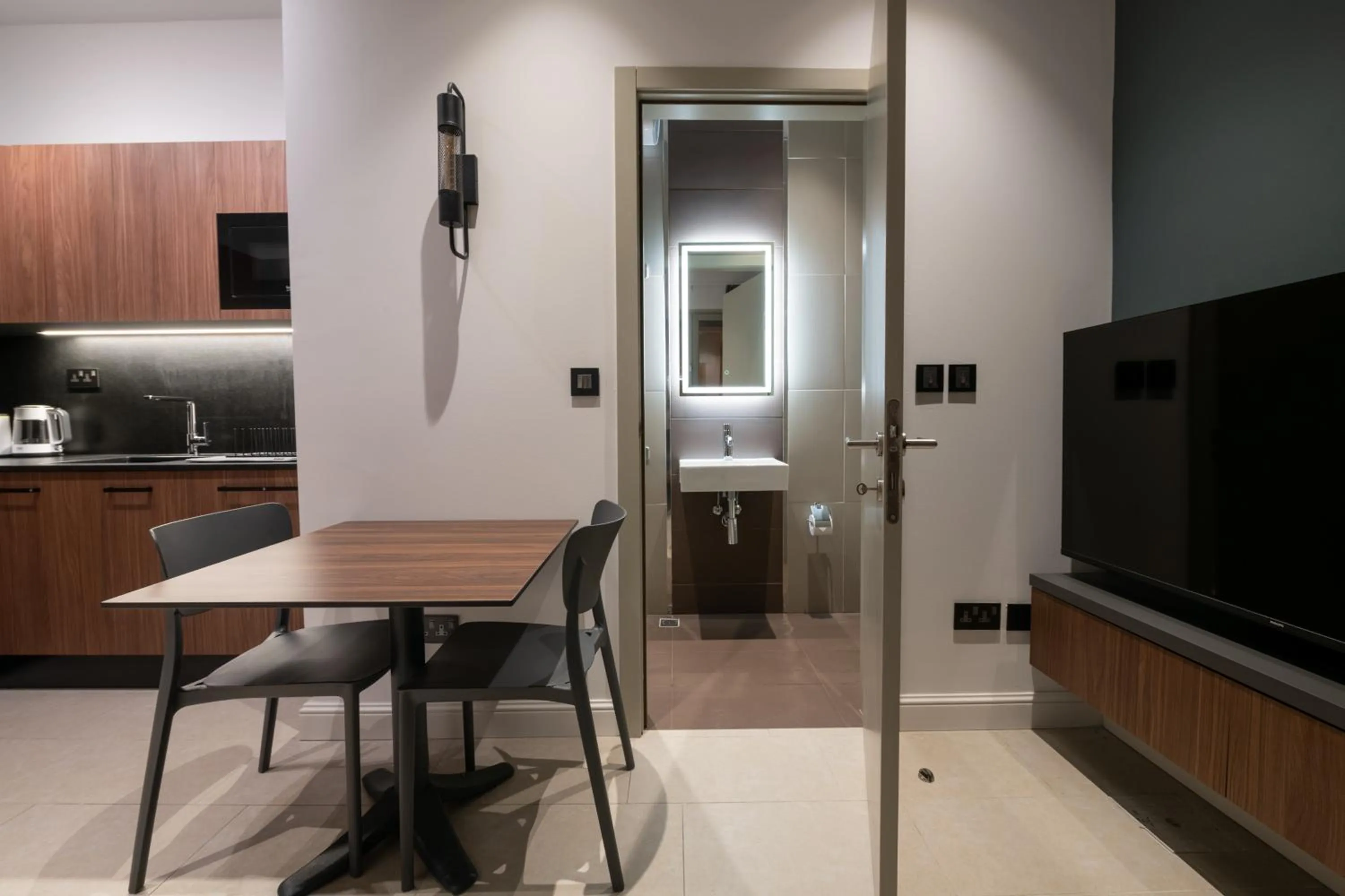 Dining area in Marea Central Apartments
