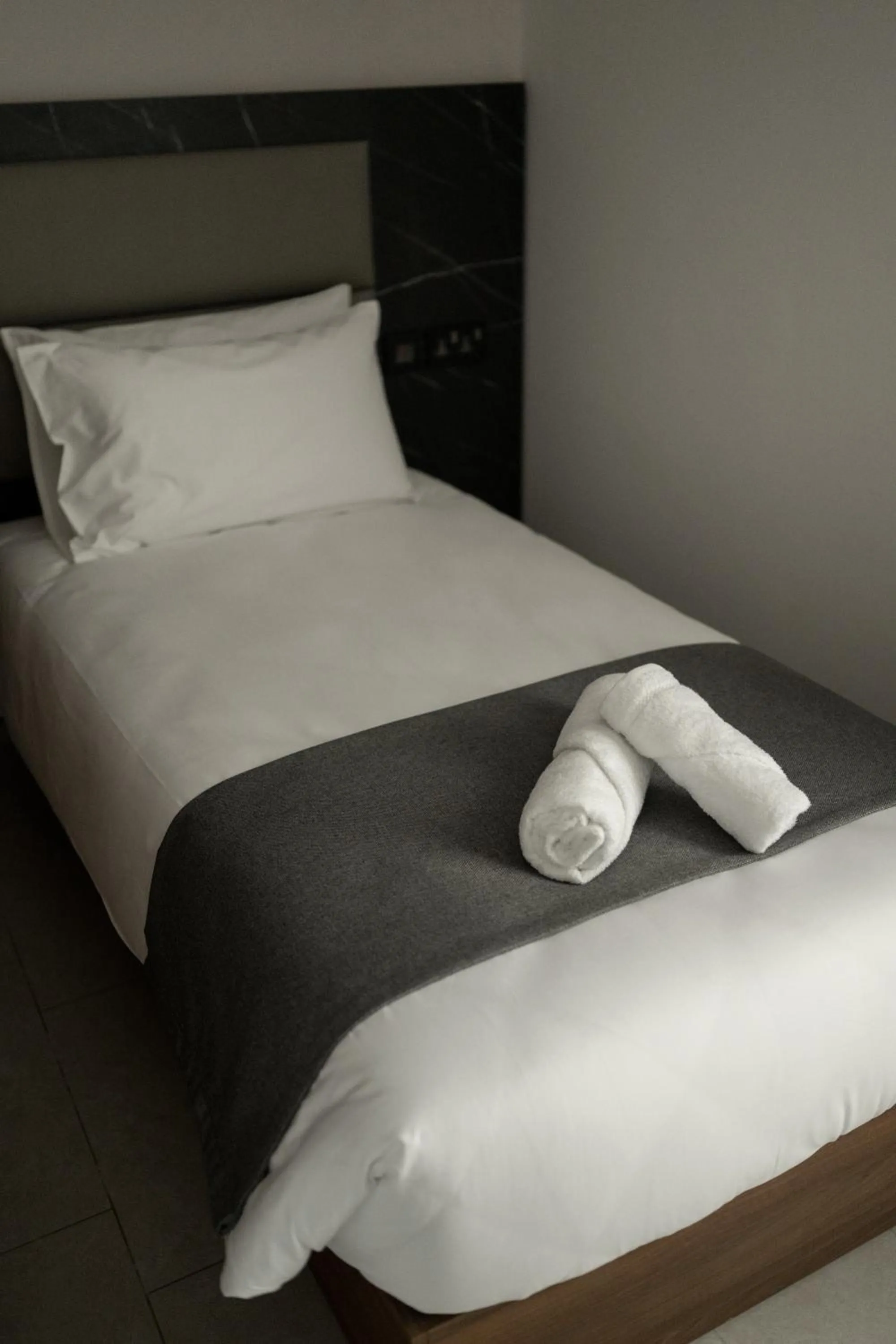 Bed in Marea Central Apartments