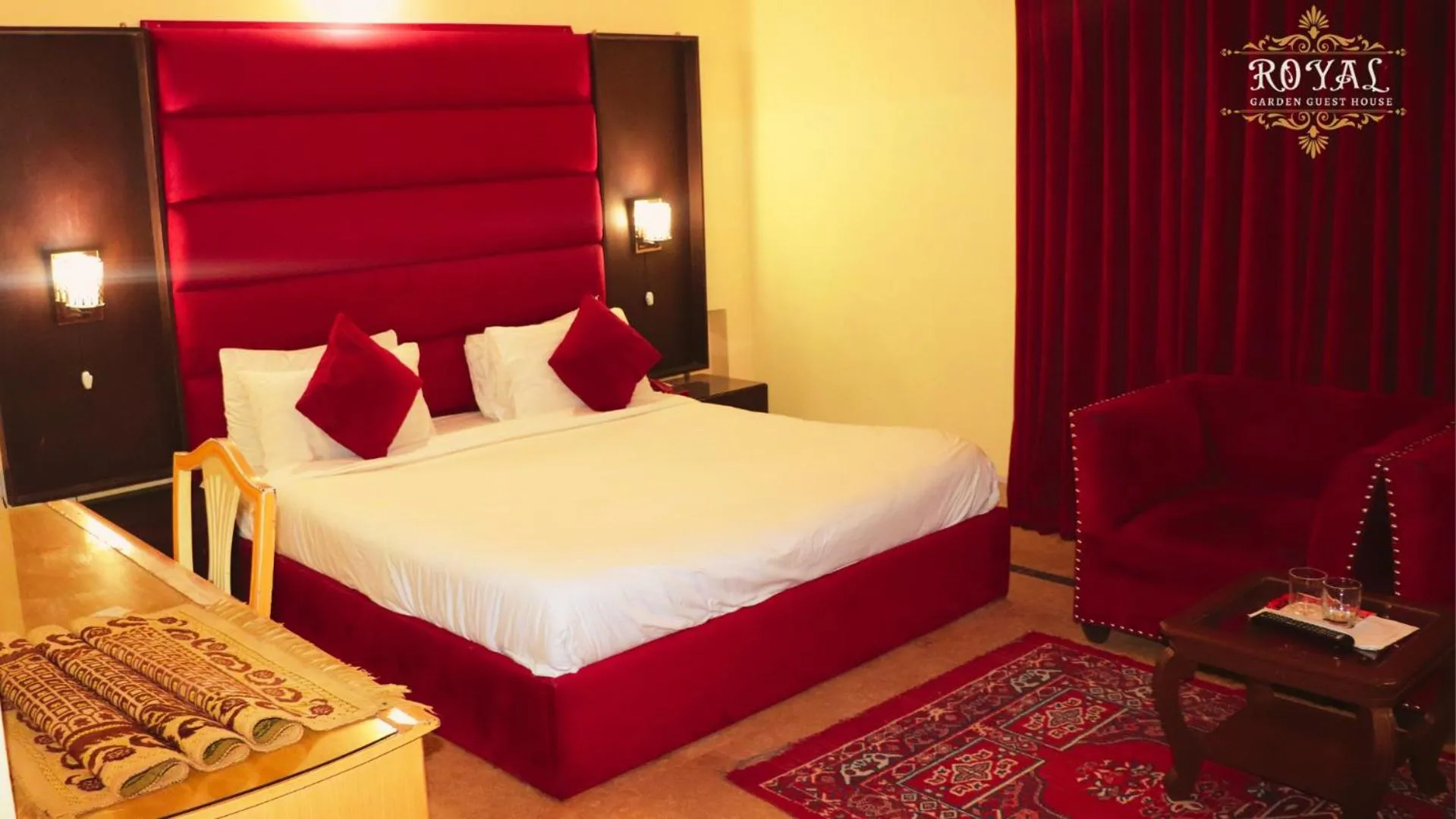 Bed in Executive Royal Garden