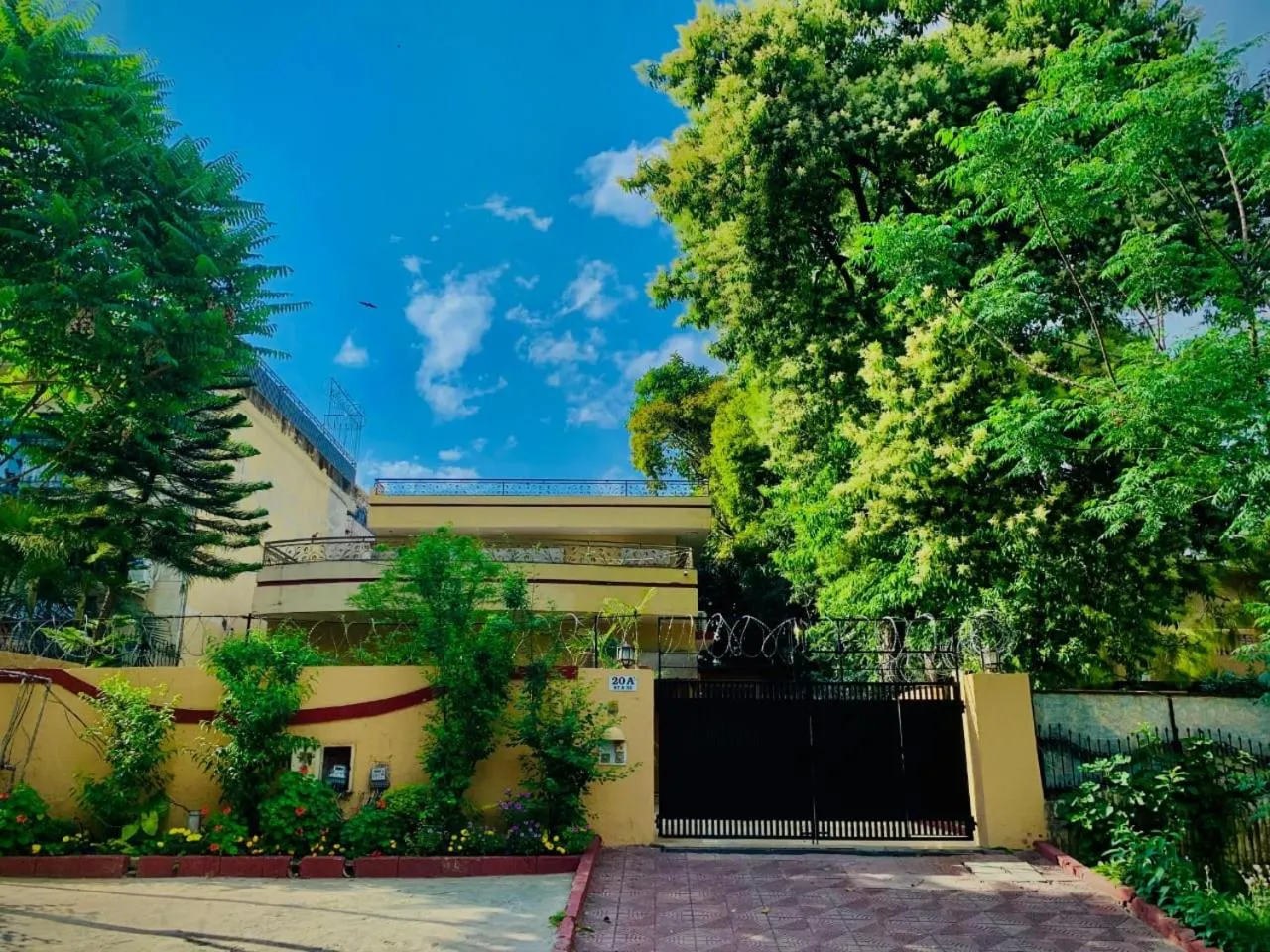 Executive Royal Garden