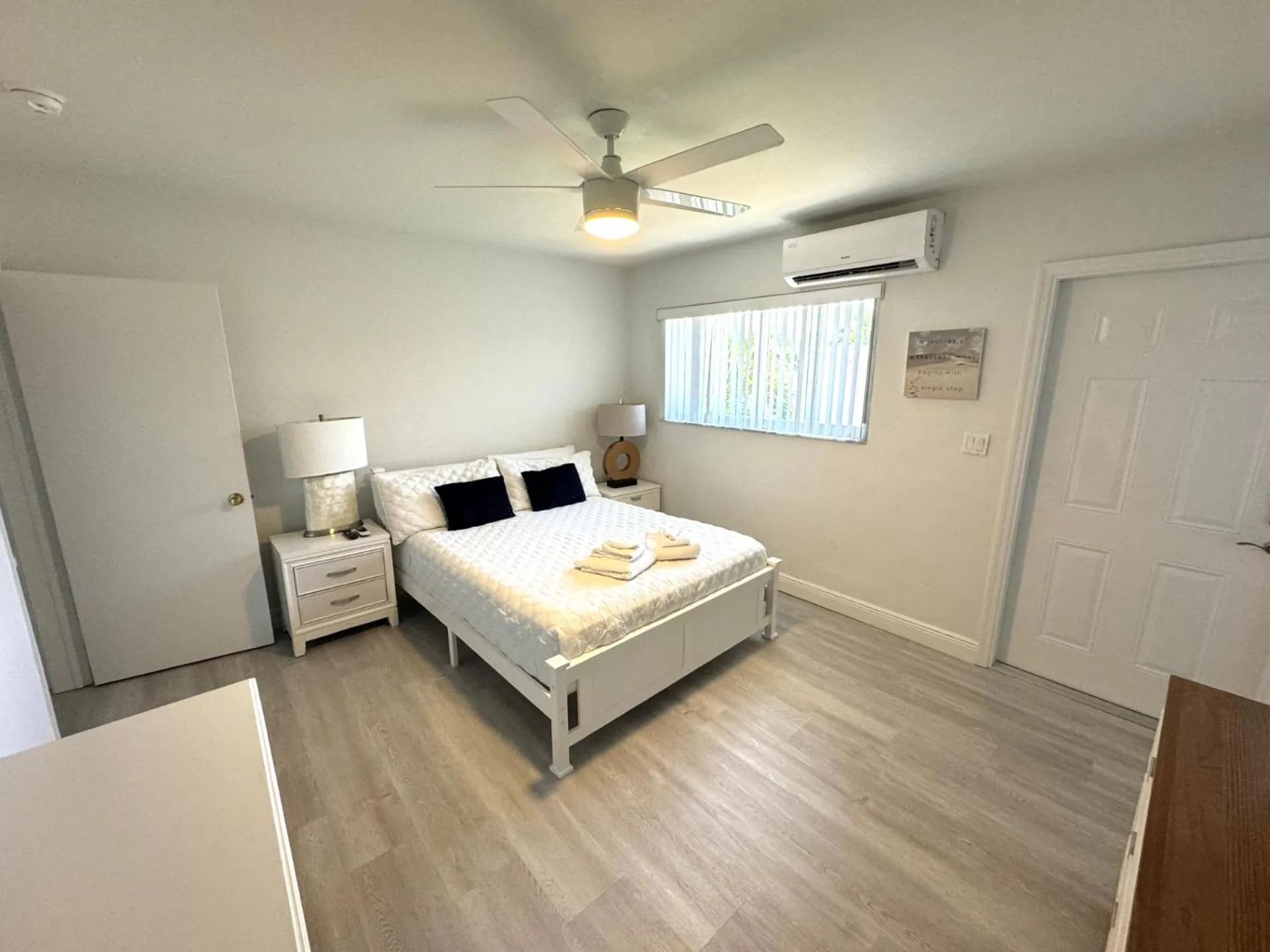 2-Min Walk to the Beach! Sleeps 7 - Large 2BR2BA #5