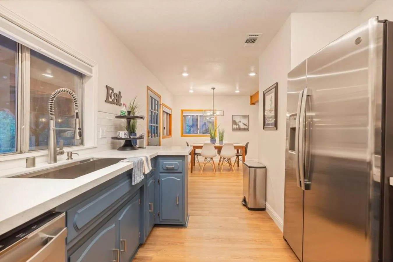 Corlieu Falls Cabin in Sugar Pine 8 miles from Yosemite with Gazebo, Hot tub a shack and Bar top