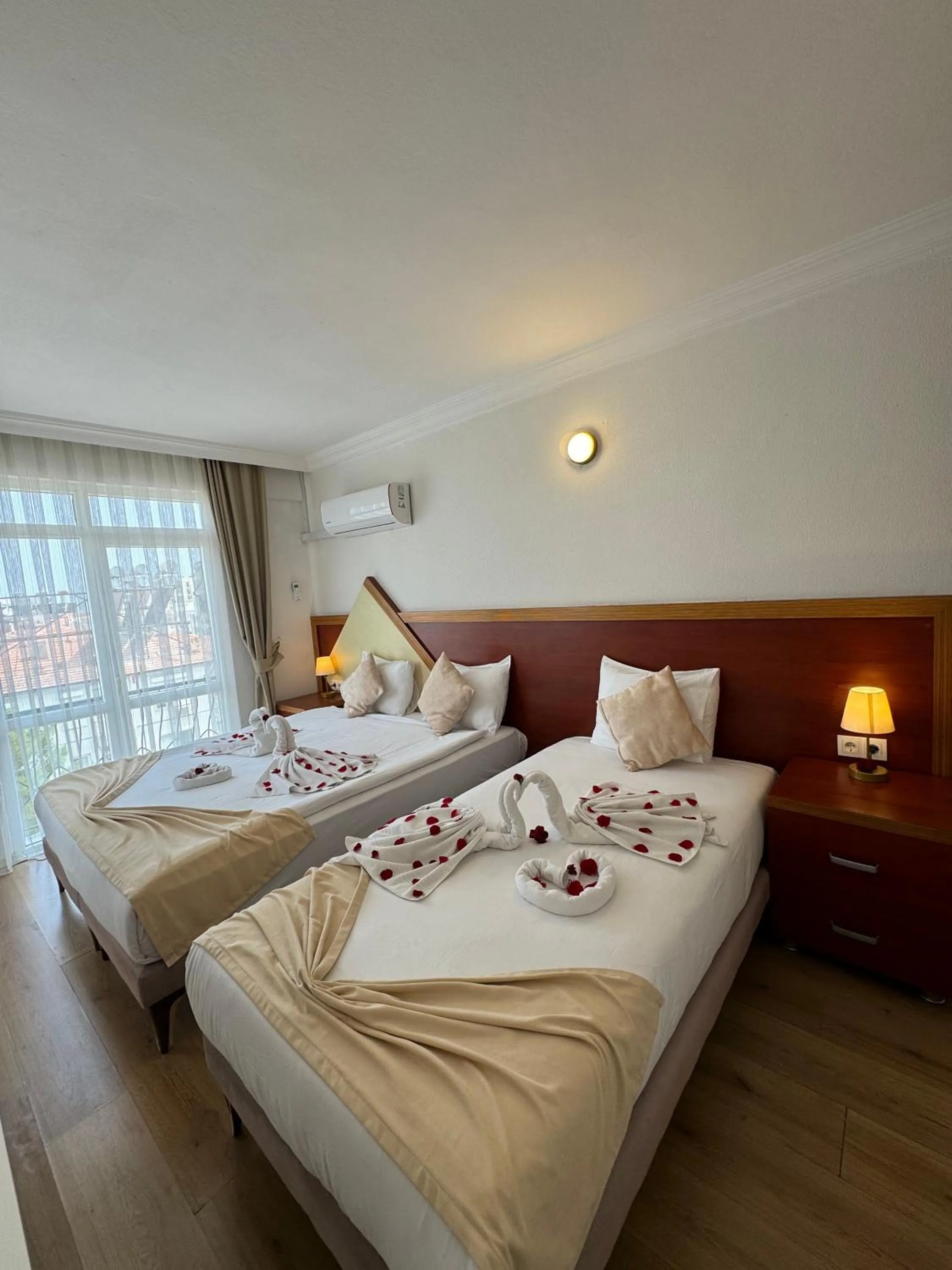 Bed in Far Life Hotel