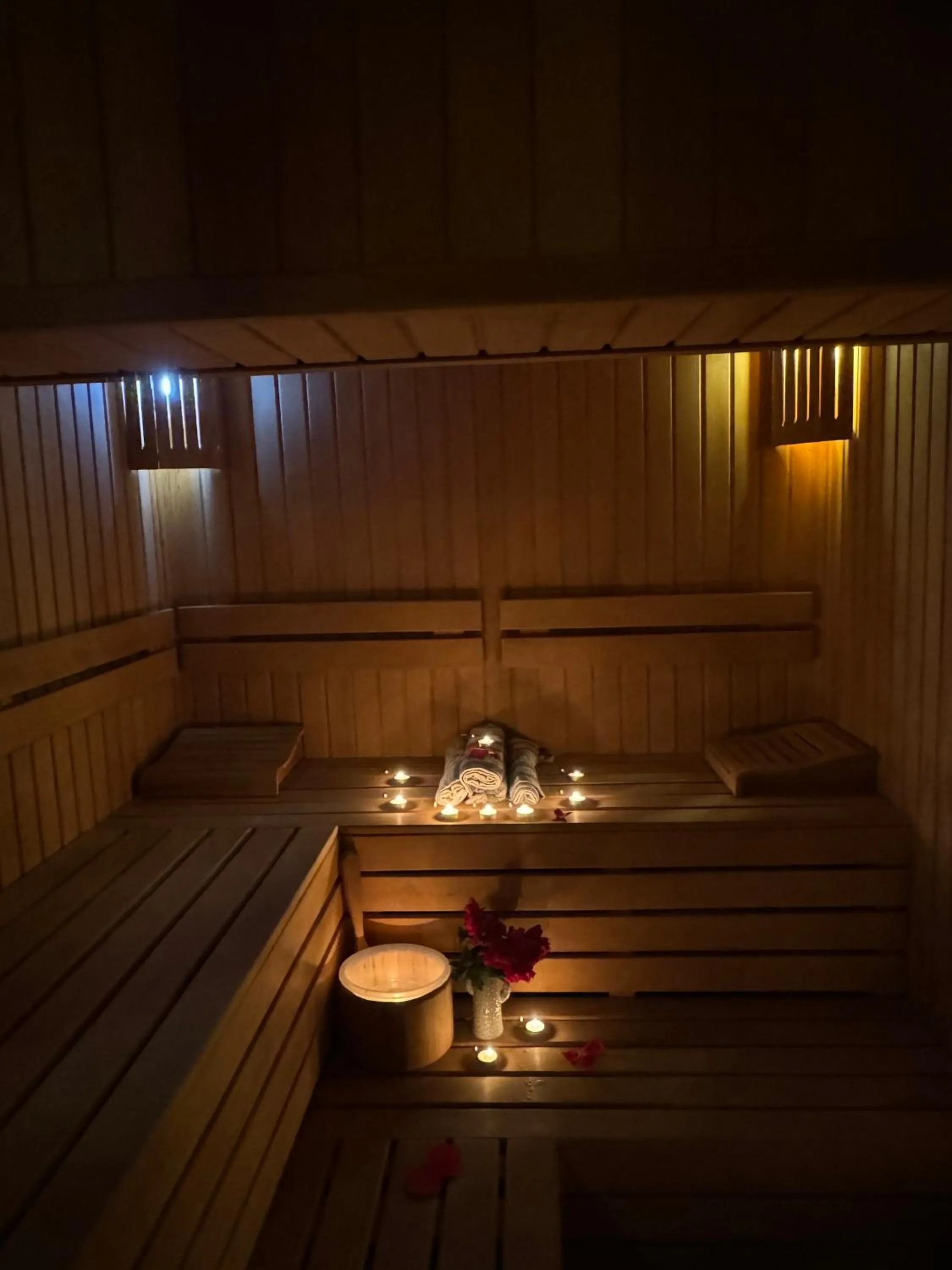 Sauna in Far Life Hotel