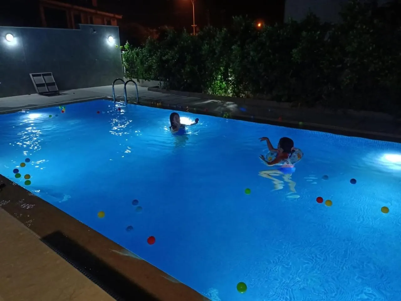 Swimming pool in Far Life Hotel