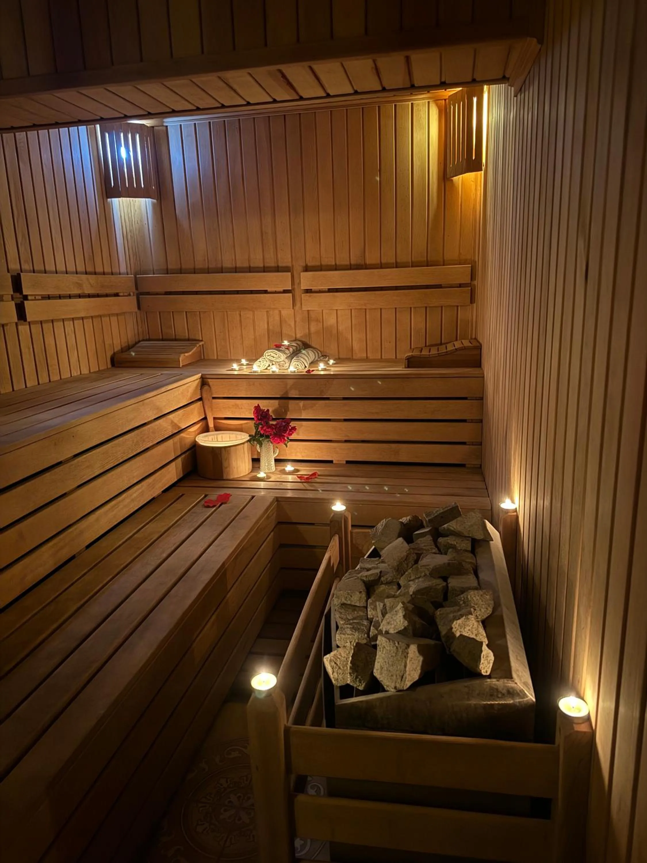 Sauna in Far Life Hotel