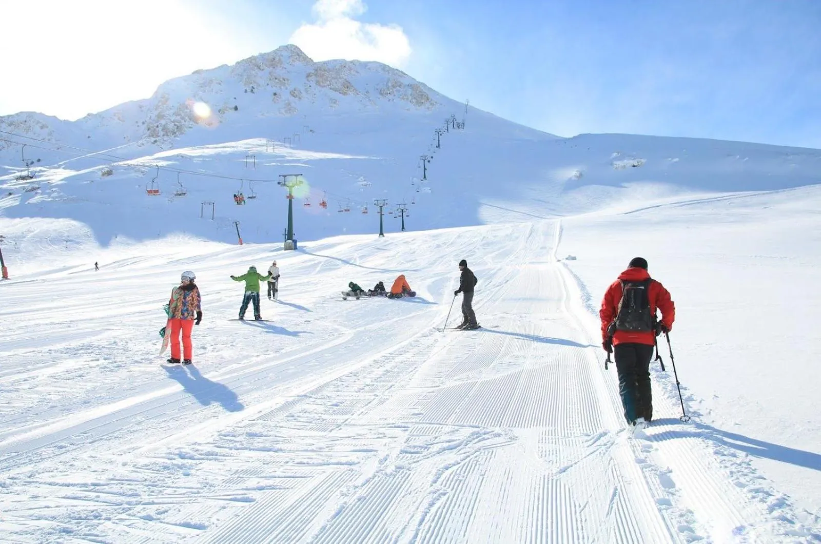 Skiing in Far Life Hotel