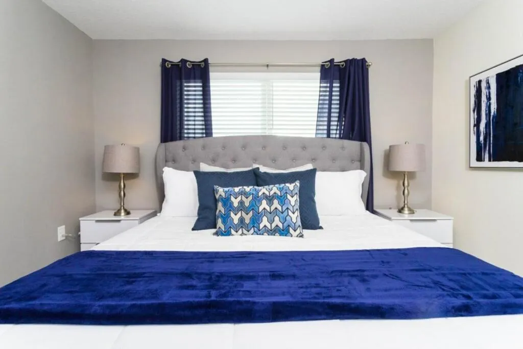 Other, Bed in Amazing Villa 5BR Heated Pool Themed Rooms - 5 miles Disney - FREE POOL HEAT BBQ