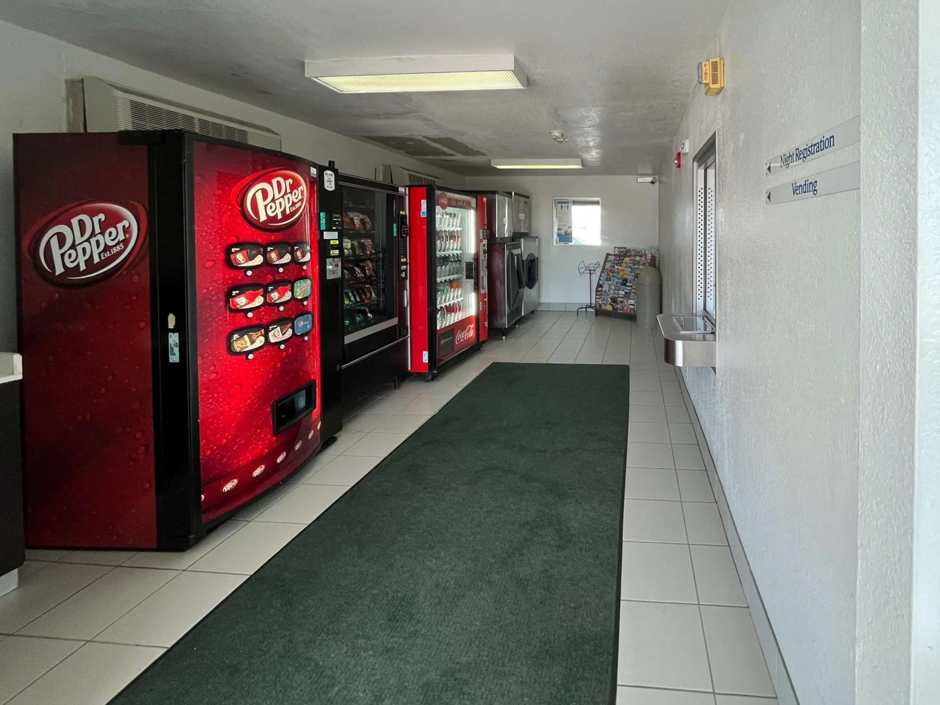 Property building in Studio 6 Galveston TX