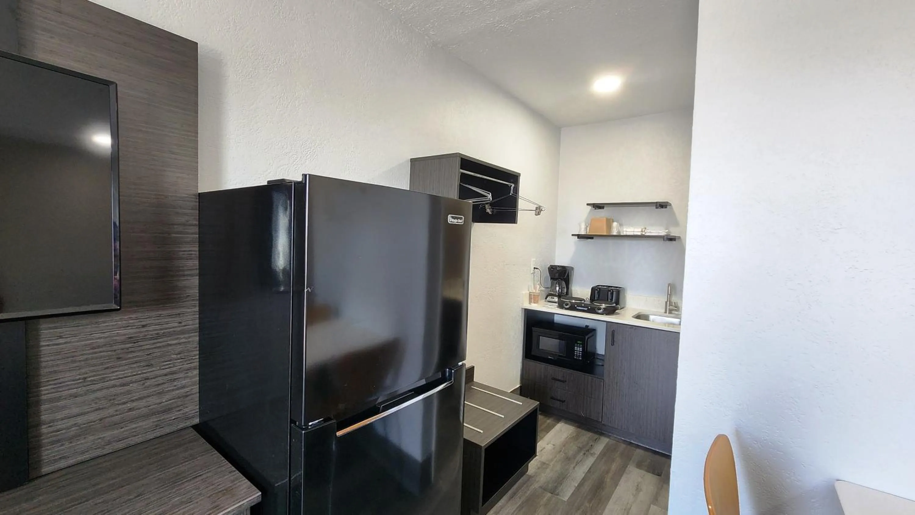 Kitchen or kitchenette in Studio 6 Galveston TX