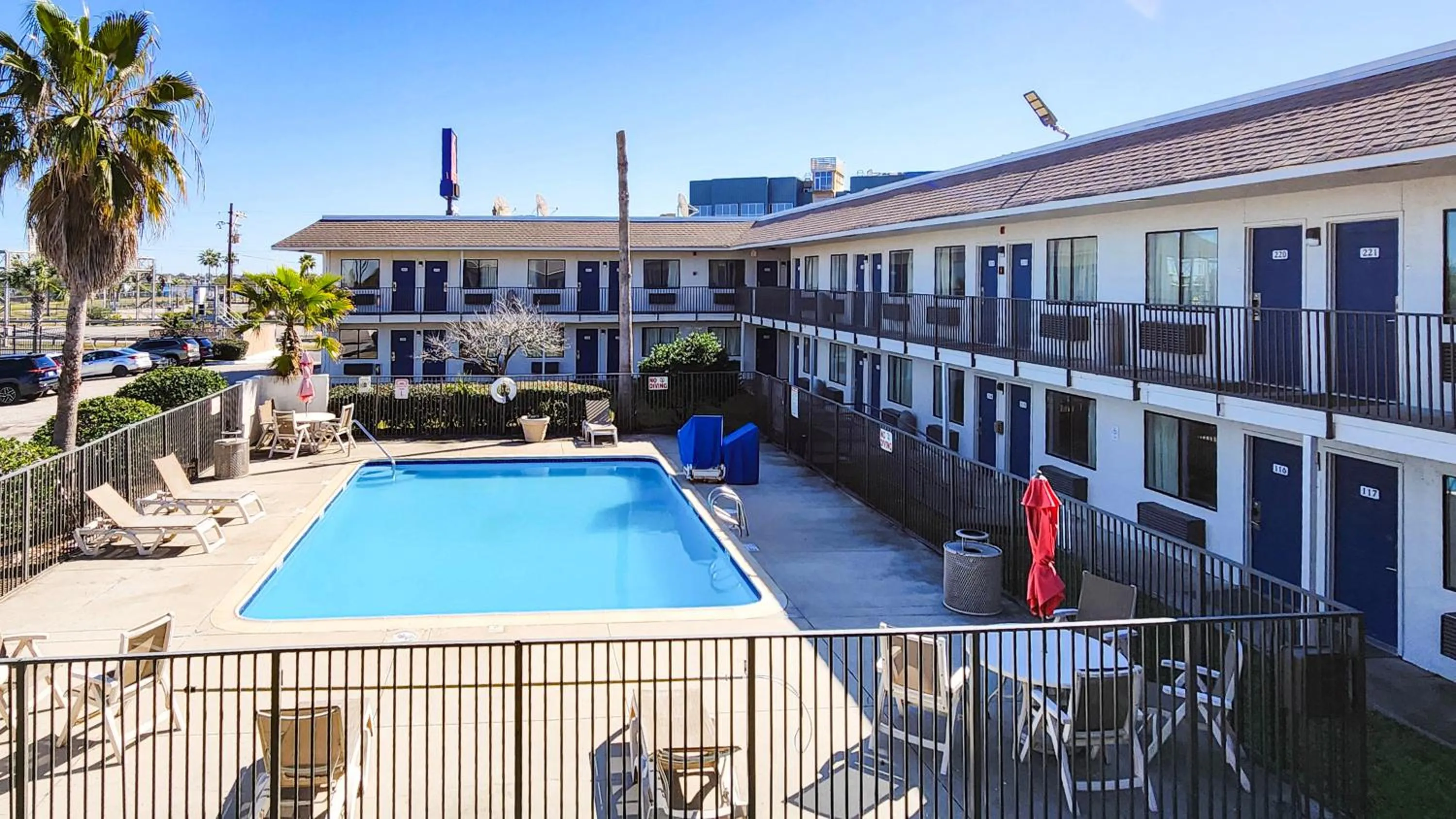 Studio 6 Galveston TX