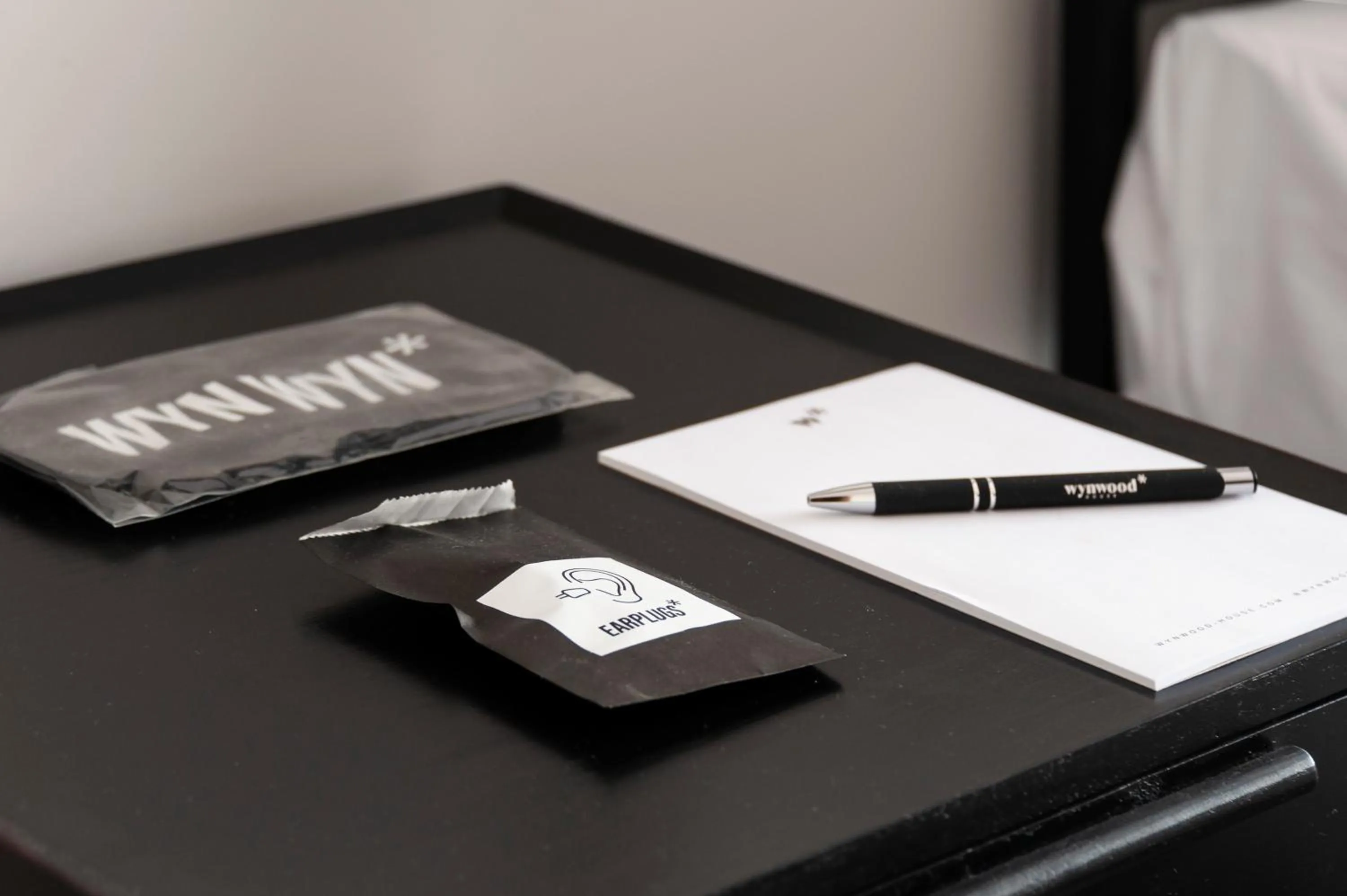 Decorative detail in Arquimedes 138 by Wynwood House