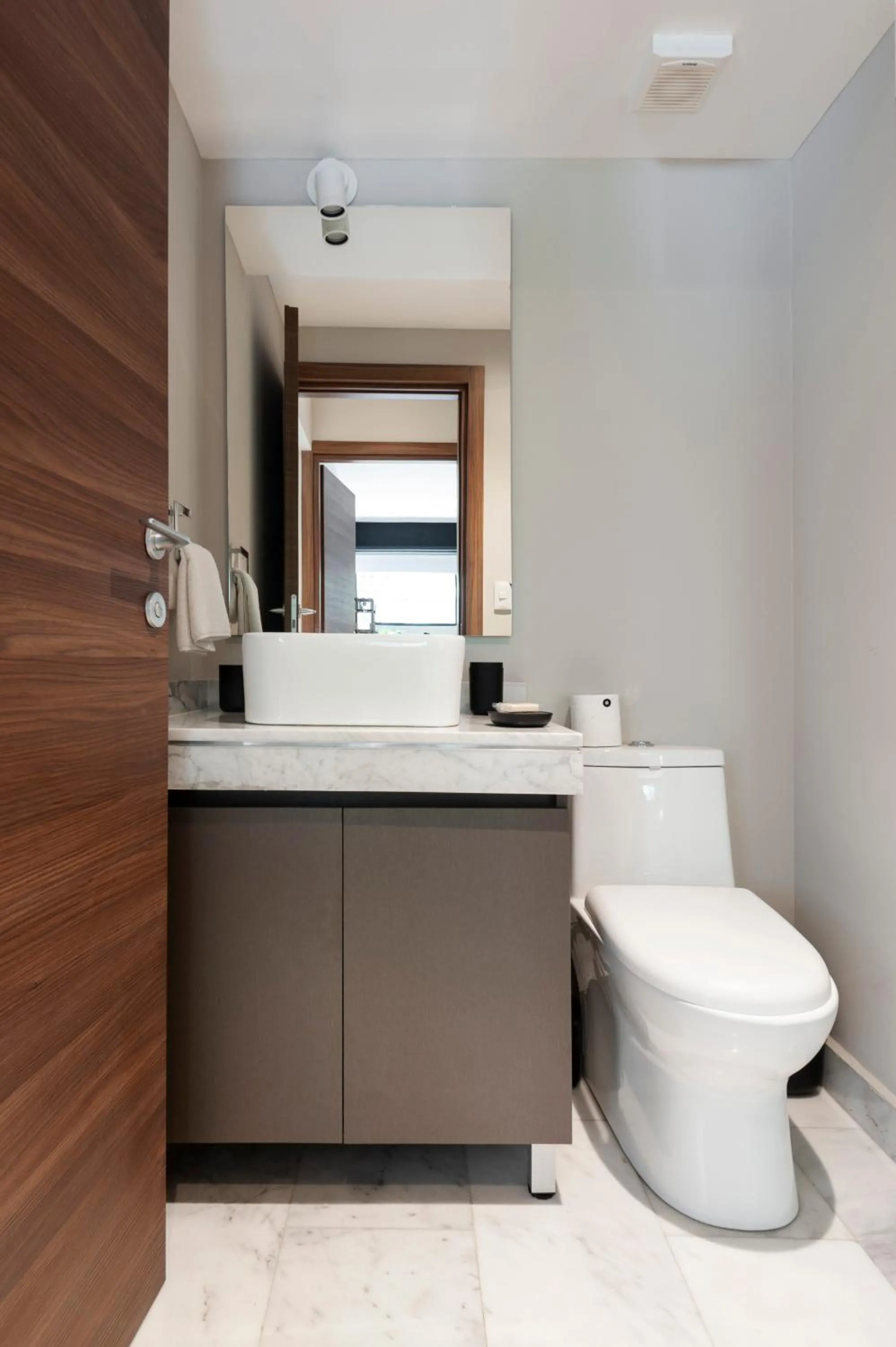 Bathroom in Arquimedes 138 by Wynwood House