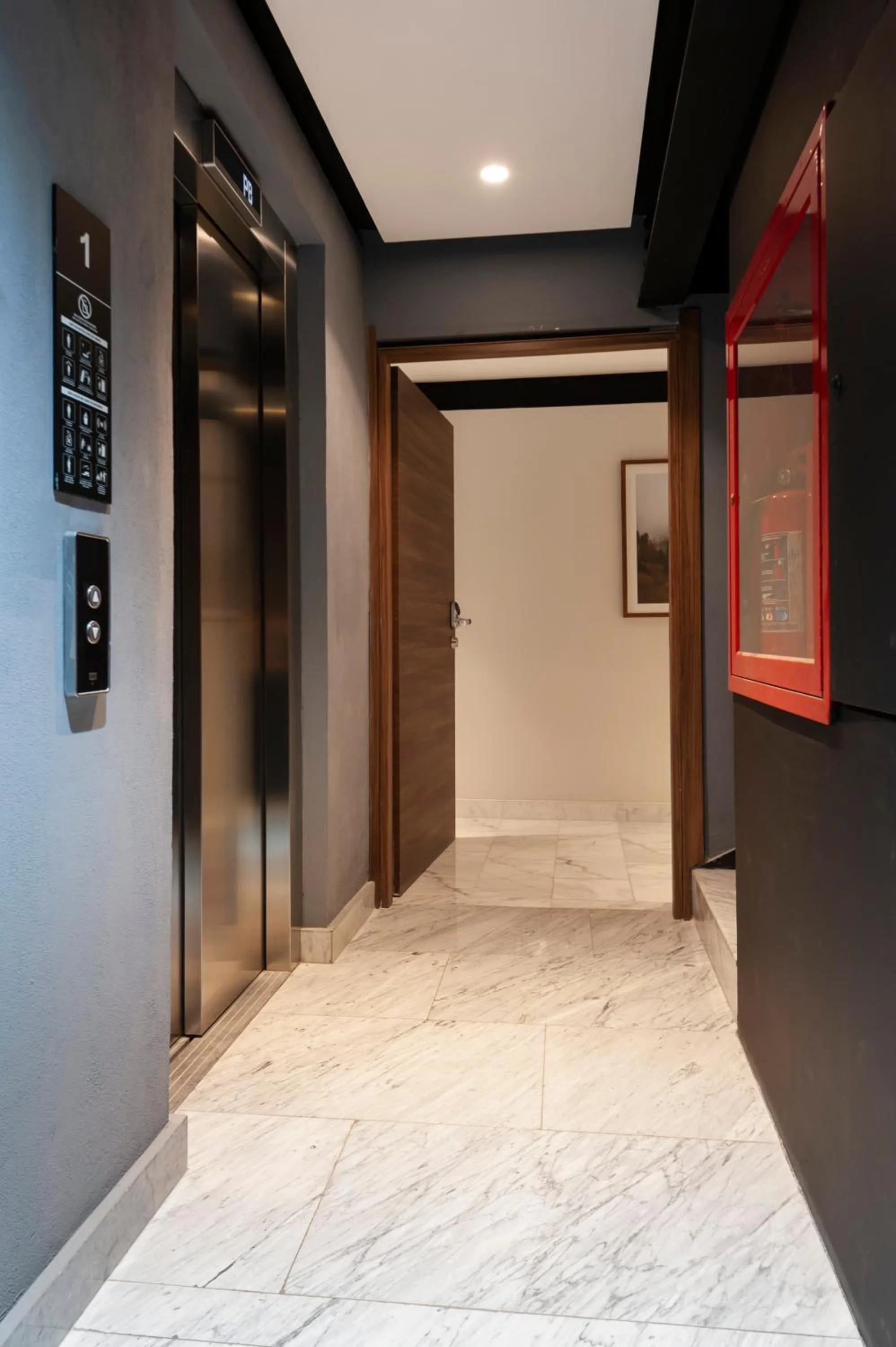 elevator in Arquimedes 138 by Wynwood House