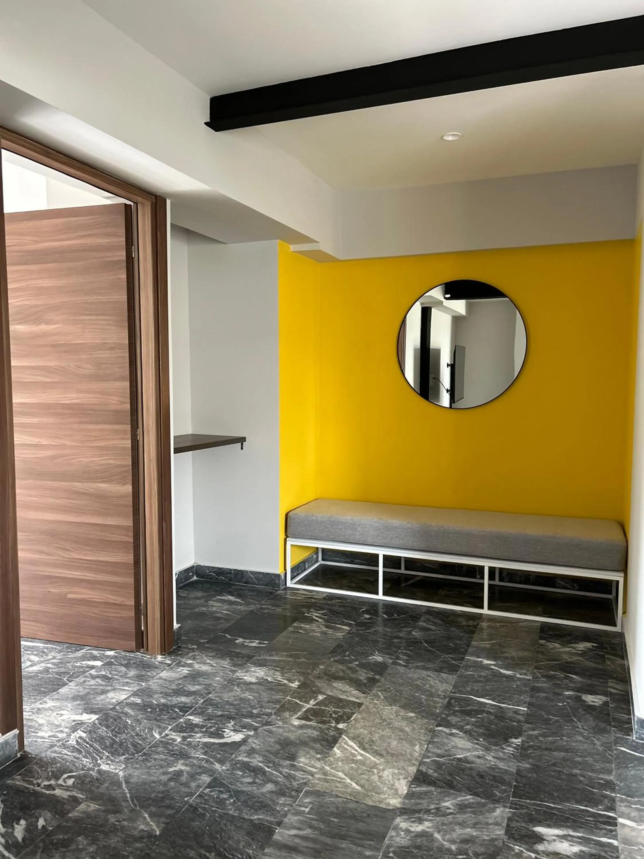 Photo of the whole room in Arquimedes 138 by Wynwood House