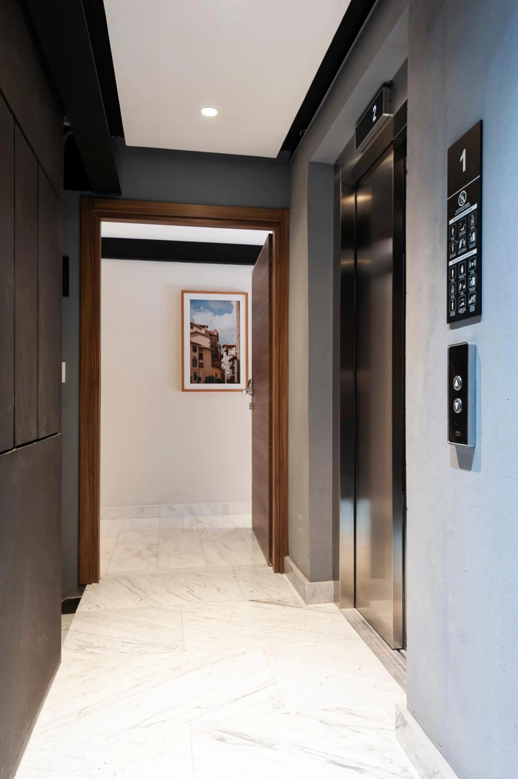 elevator in Arquimedes 138 by Wynwood House