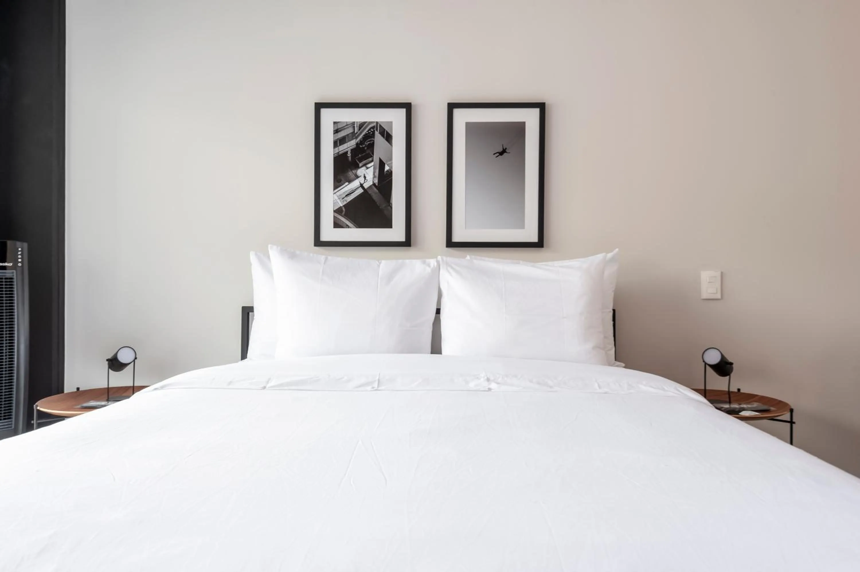 Bedroom in Arquimedes 138 by Wynwood House