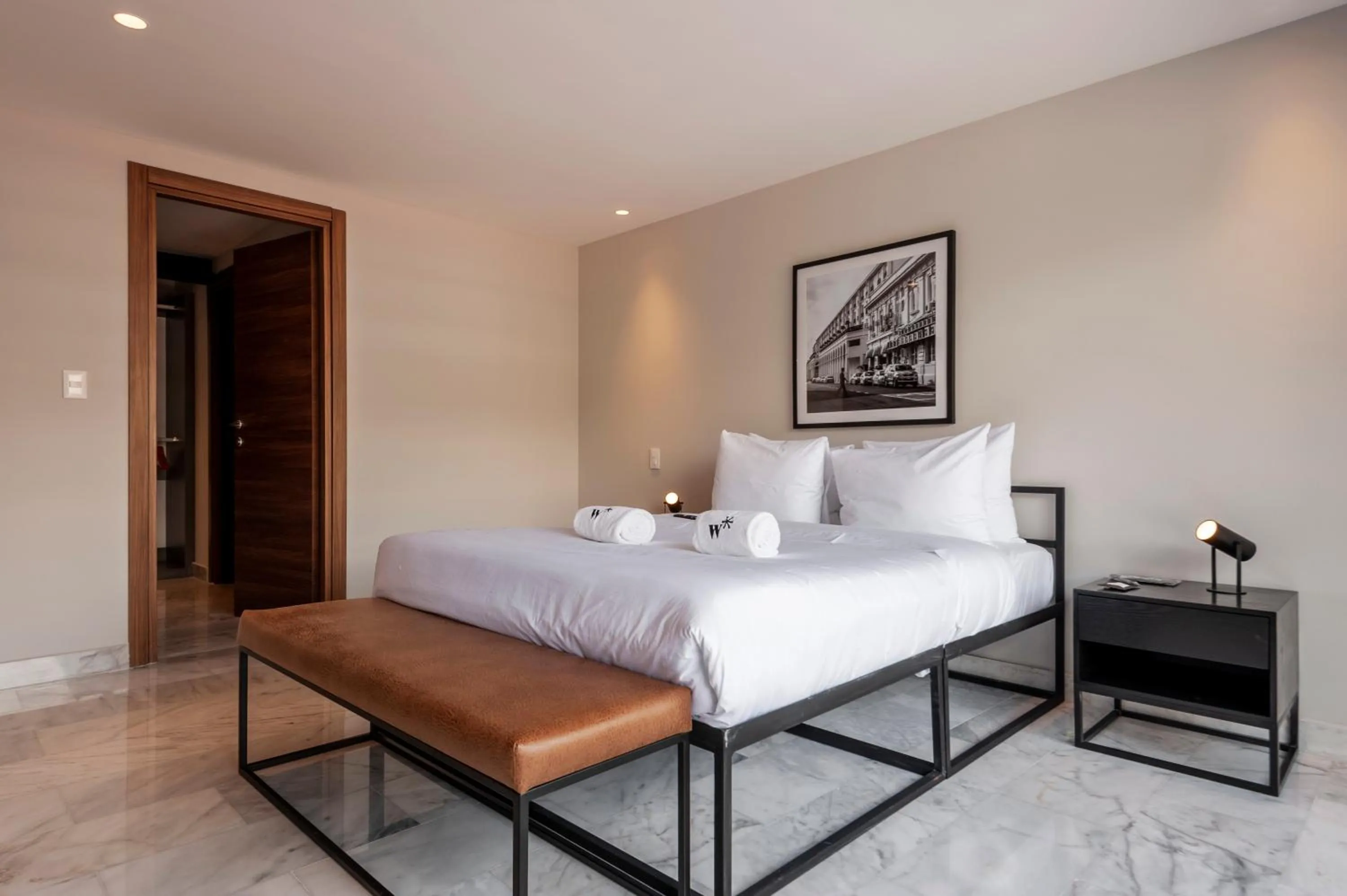 Photo of the whole room in Arquimedes 138 by Wynwood House