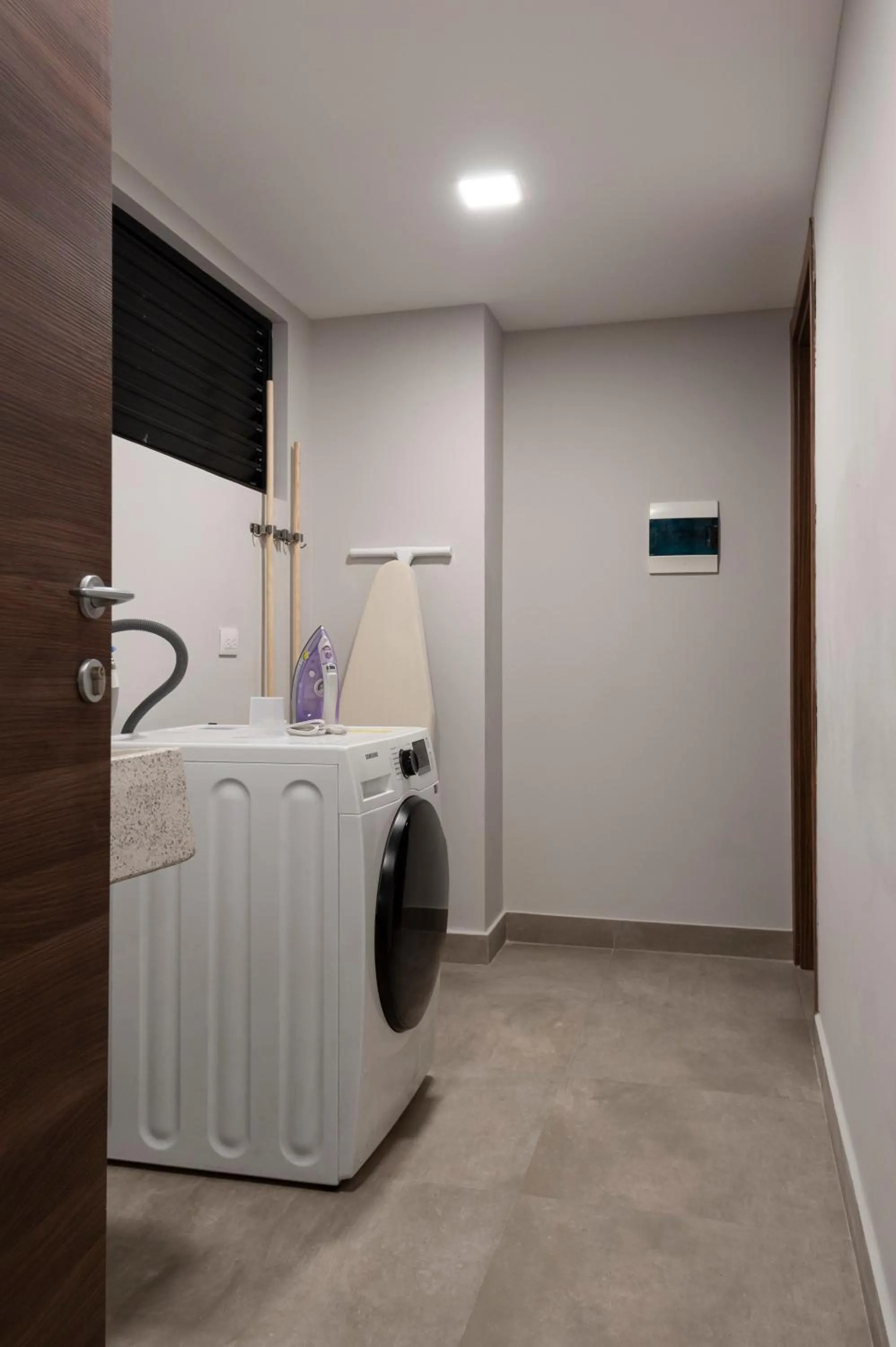 laundry in Arquimedes 138 by Wynwood House