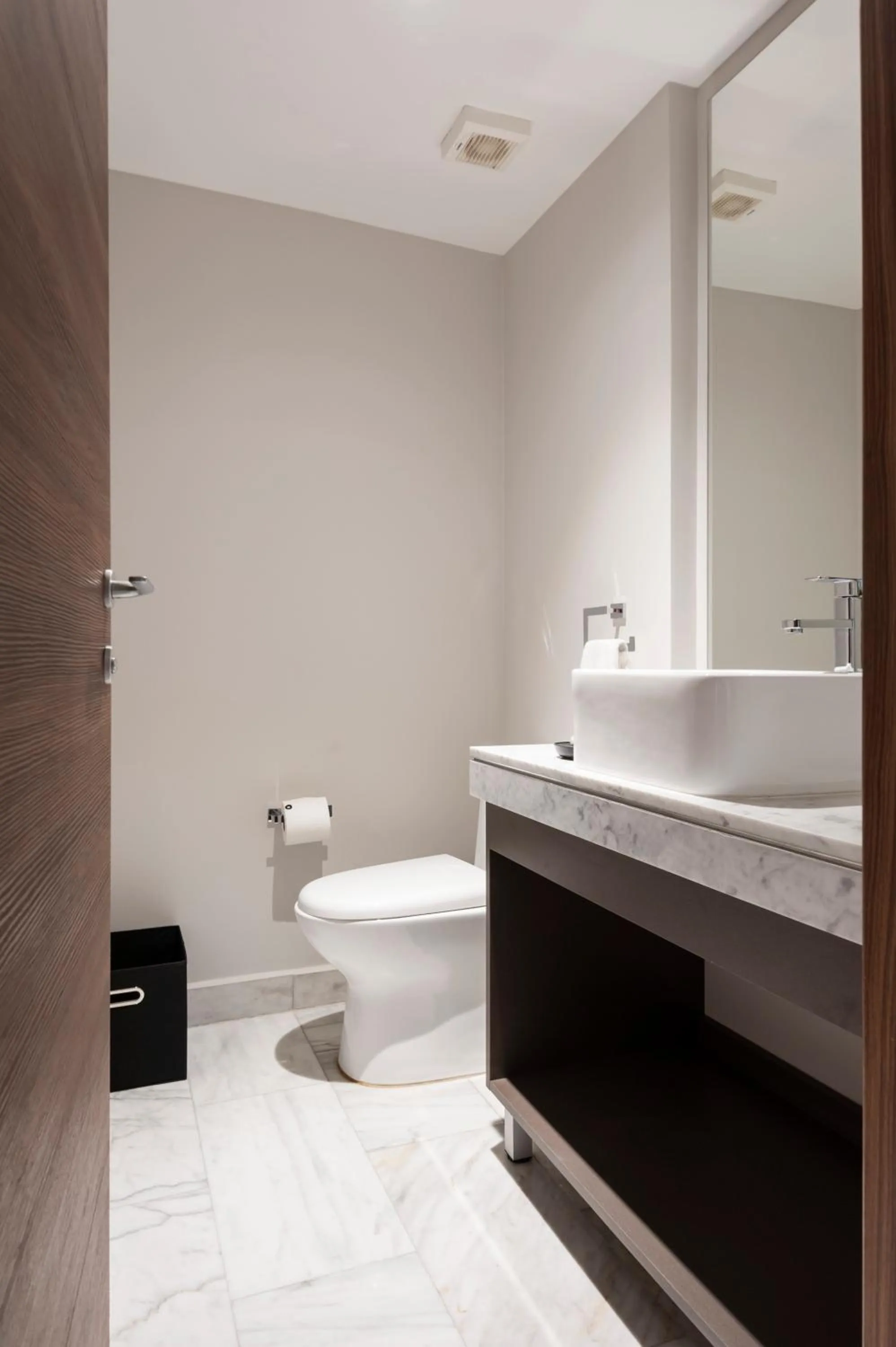 Bathroom in Arquimedes 138 by Wynwood House