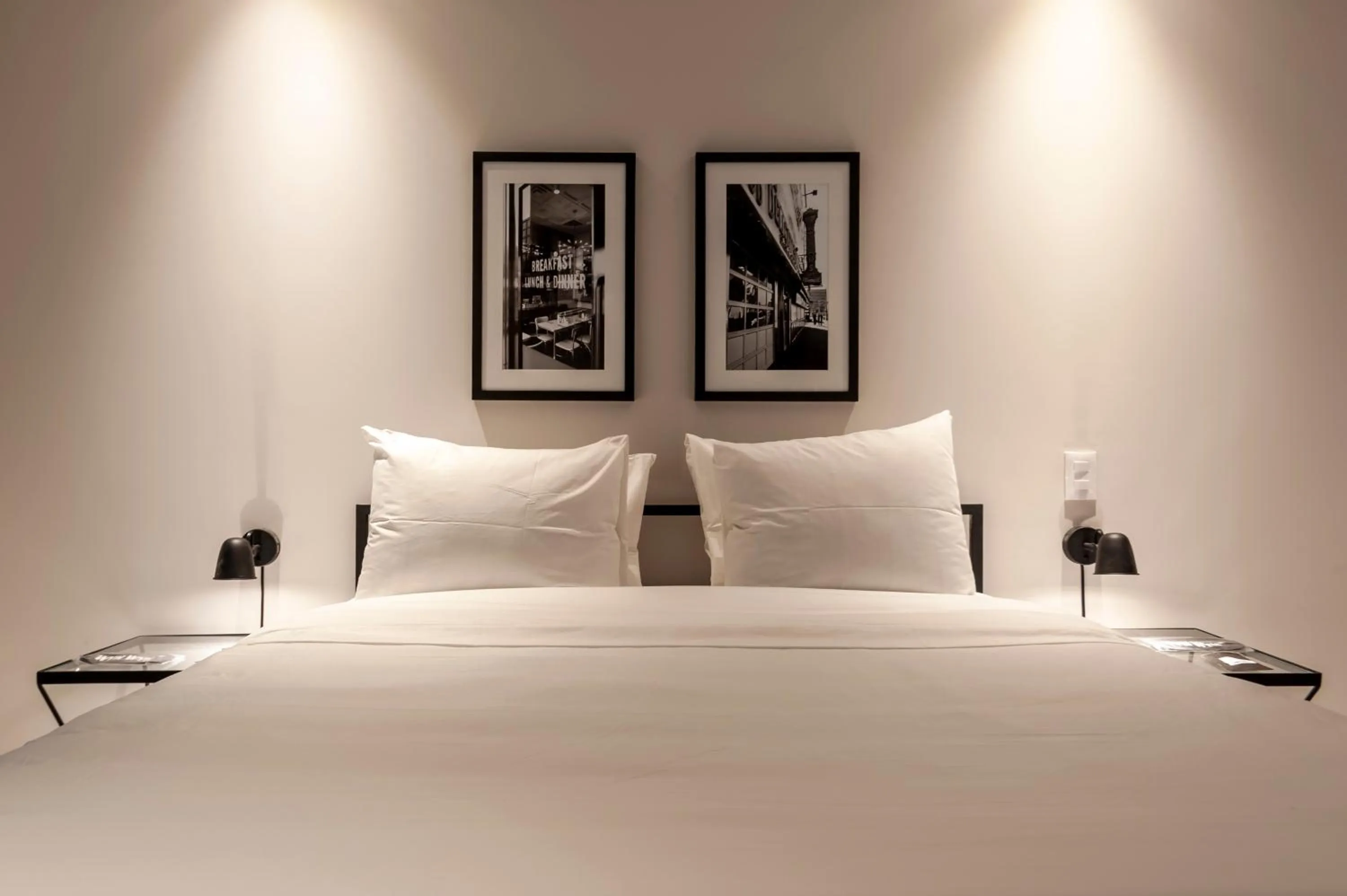 Bedroom in Arquimedes 138 by Wynwood House