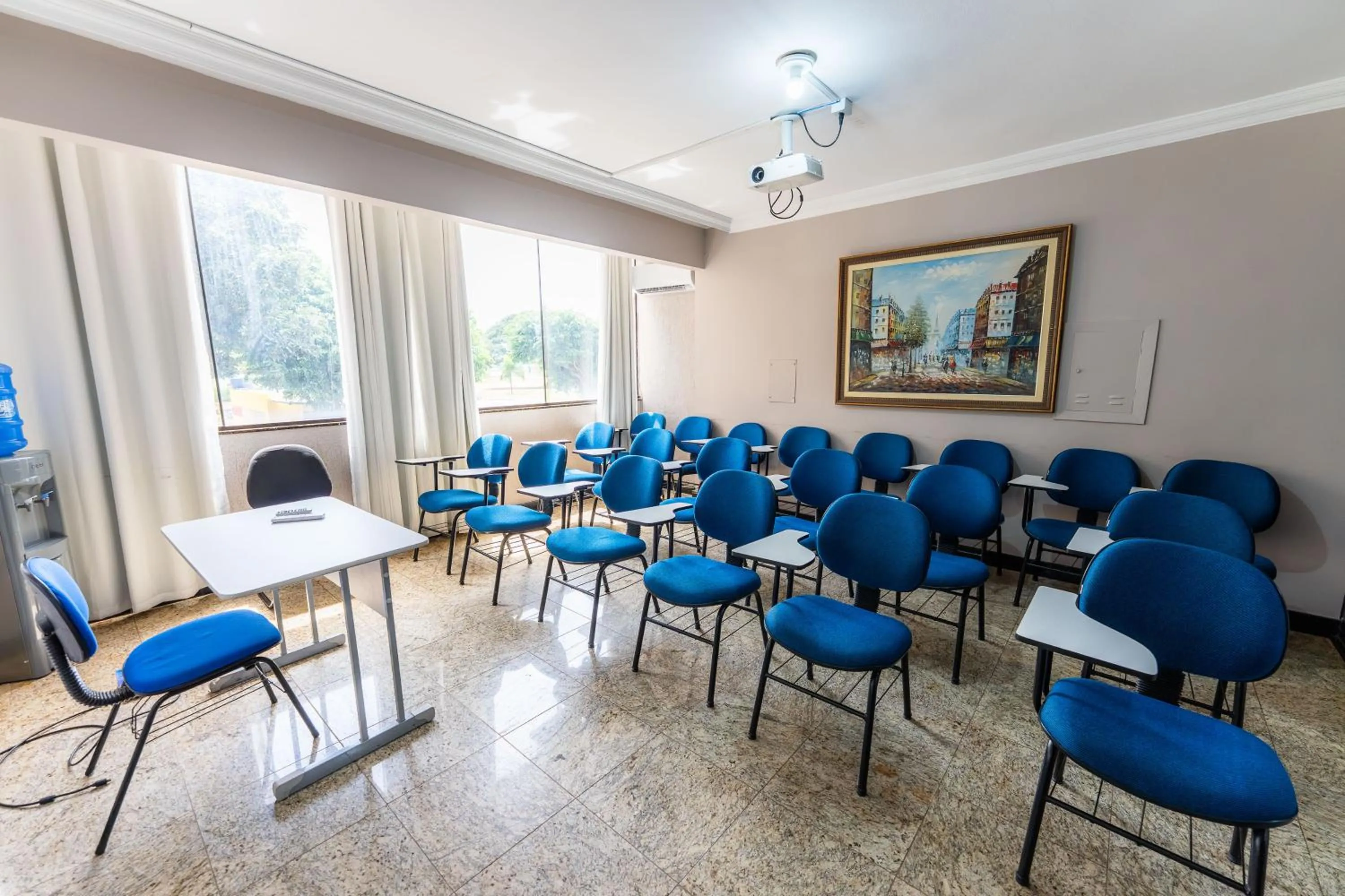 Meeting/conference room in Hotel Alvorada Taguatinga by Bsb Inn