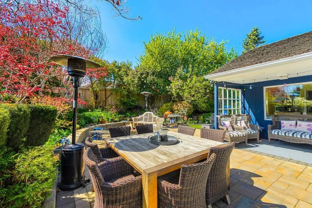 Magnolia on the Hill