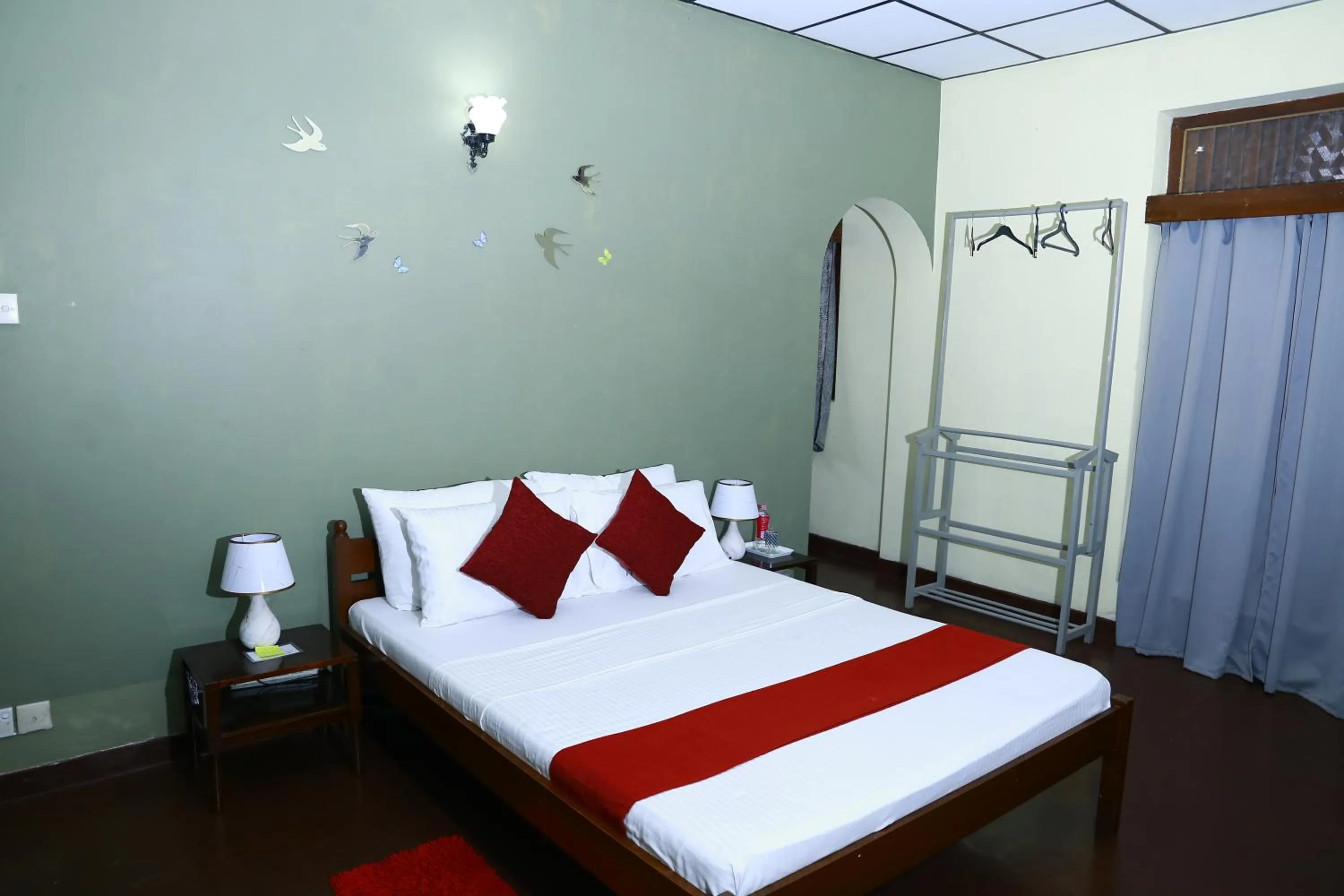 Bedroom, Bed in Oasis Colombo