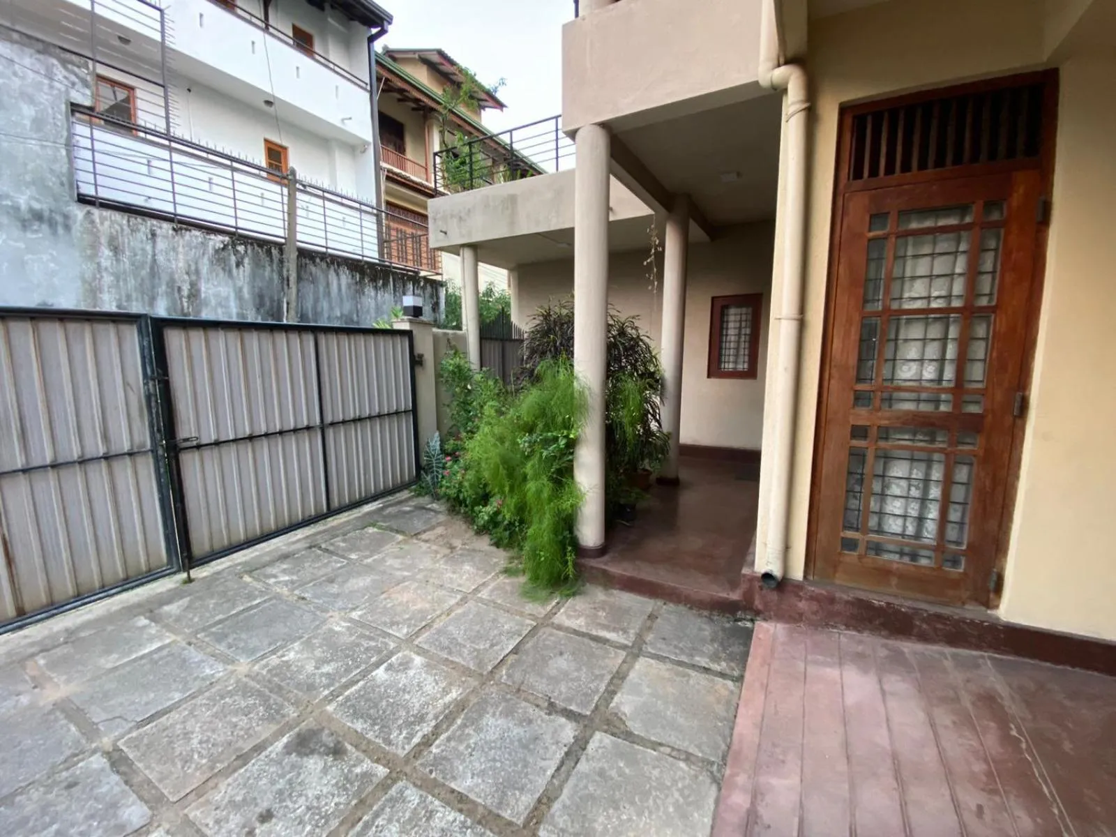 Property building in Oasis Colombo